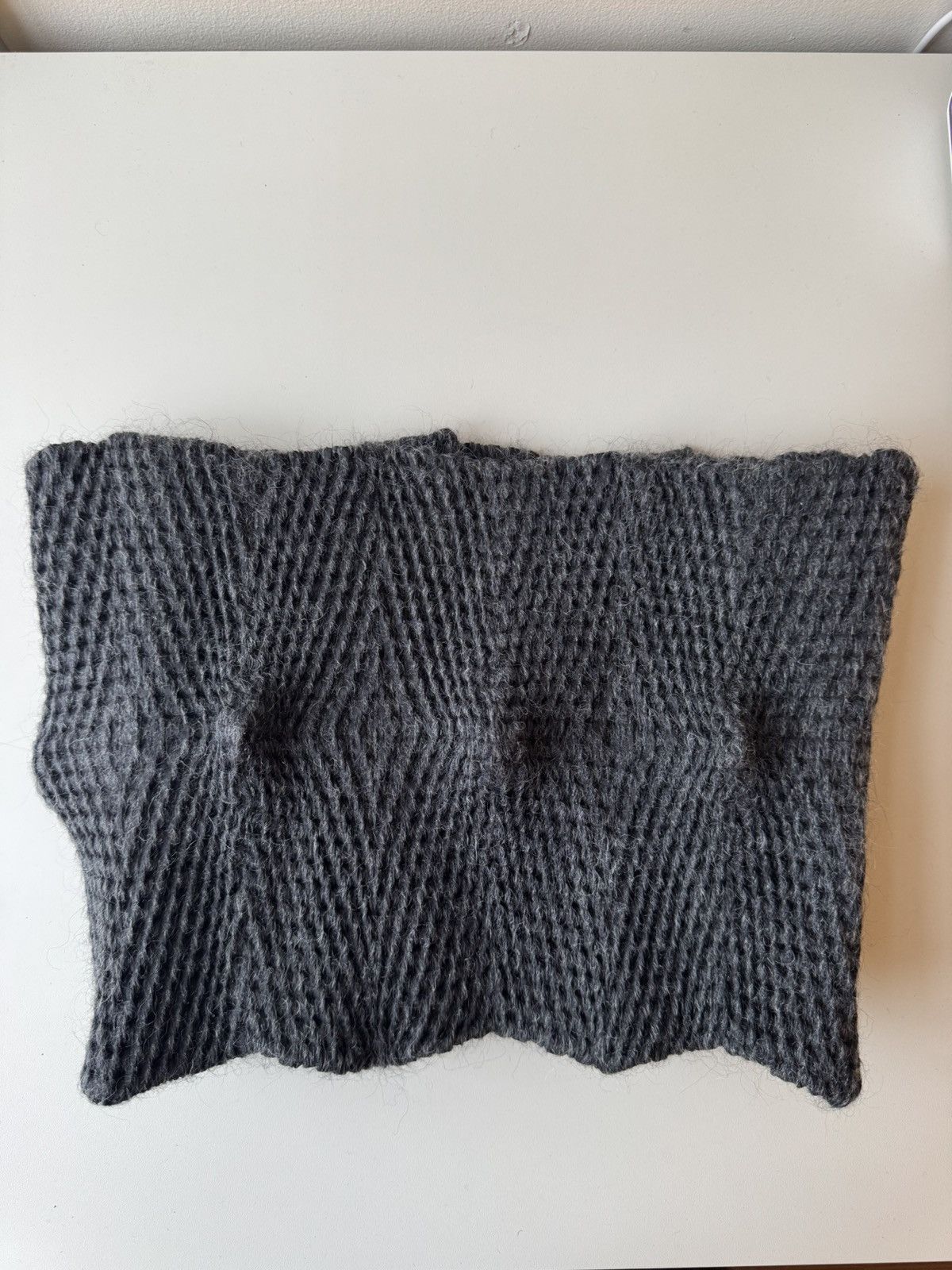 Issey Miyake ISSEY MIYAKE Bubble Choker Circle Scarf Gray Ripple Mohair Size ONE SIZE - 8 Thumbnail