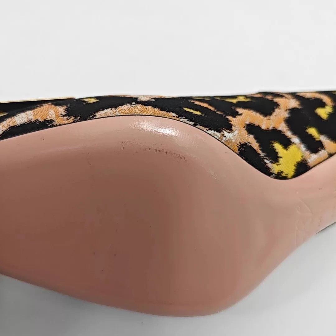 Roger Vivier RV 37 Women's Shoe Size US 6.5 / IT 36.5 - 7 Thumbnail
