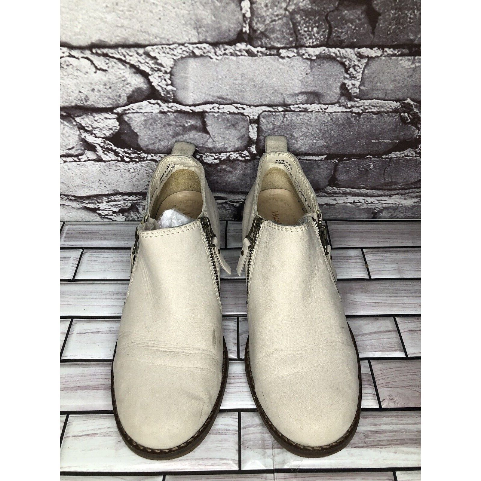 Hush Puppies Hush Puppies Medium Moyen Ivory Suede Leather Zip Heel Booti Size US 8.5 / IT 38.5 - 11 Thumbnail