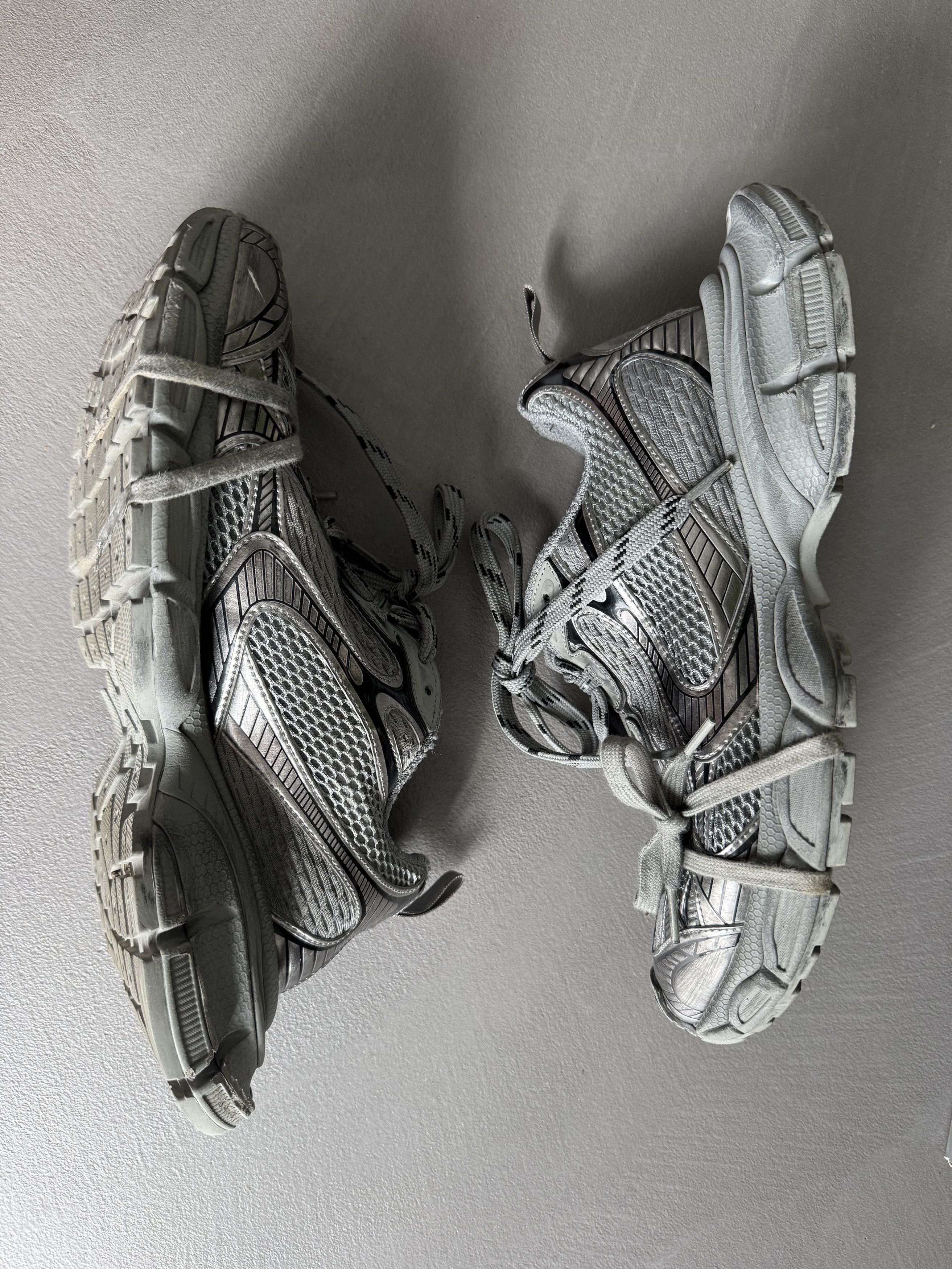 Balenciaga Balenciaga 3XL Sneakers Grey Silver Size US 10 / EU 43 - 2 Thumbnail