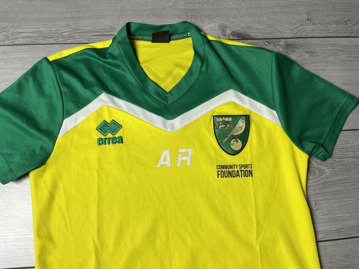 Errea Men’s Jersey T-Shirt Errea Norwich City Albion size Small Size US S / EU 44-46 / 1 - 3 Thumbnail