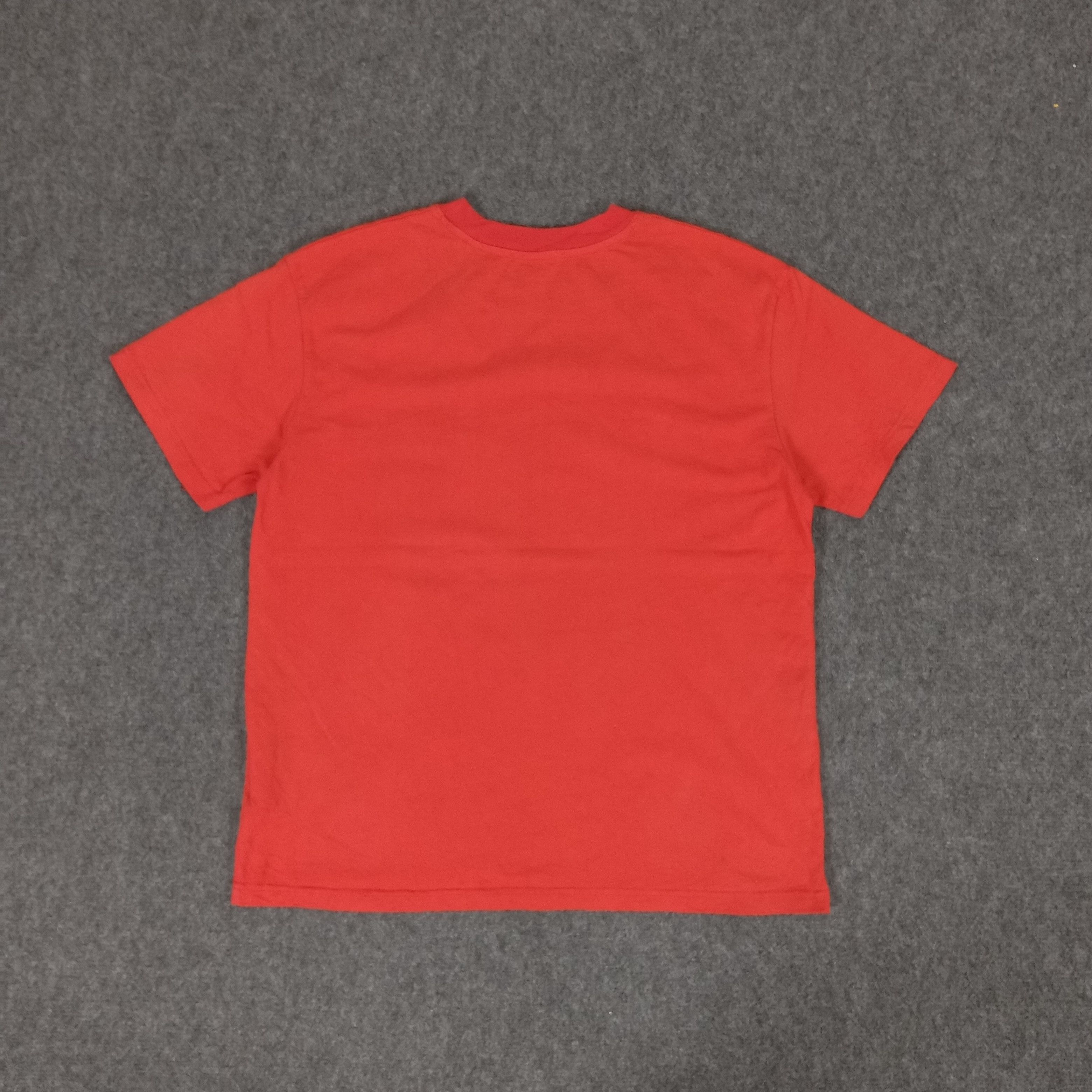 Vintage Italian Brand Prada Pocket Logo Tshirt Size US M / EU 48-50 / 2 - 5 Thumbnail