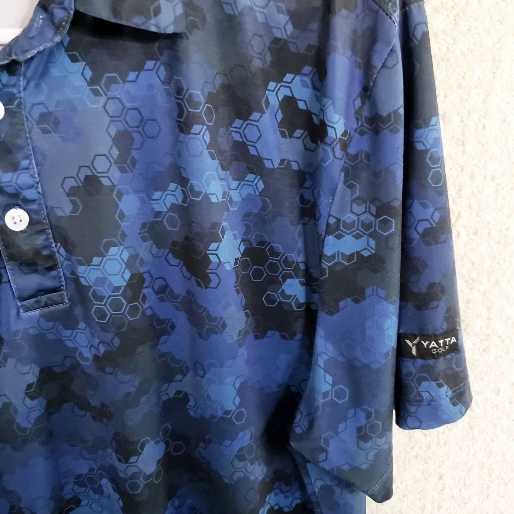 Vintage YATTA Men's M Blue Digital Camo Golf Polo Shirt Stretch Wicking UPF 40 Size US M / EU 48-50 / 2 - 6 Thumbnail