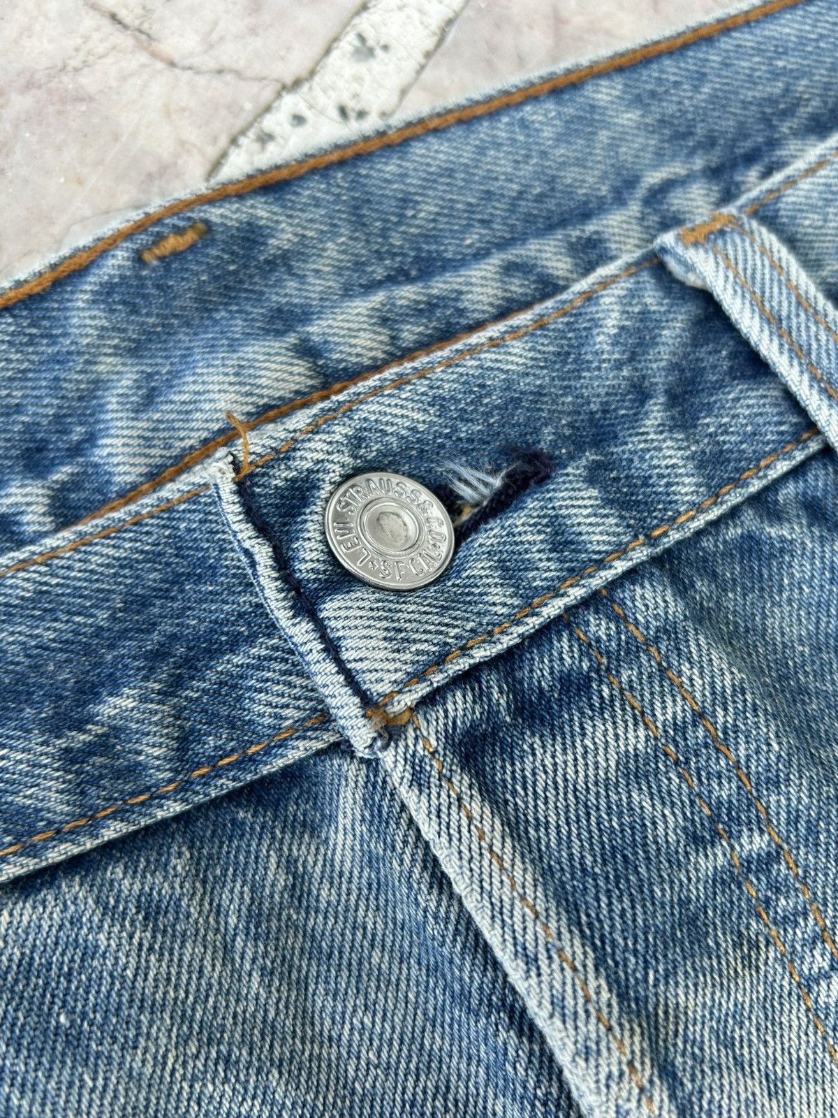 Levi's Levis 501 Vintage Ripped Jeans USA Size US 32 / EU 48 - 6 Thumbnail