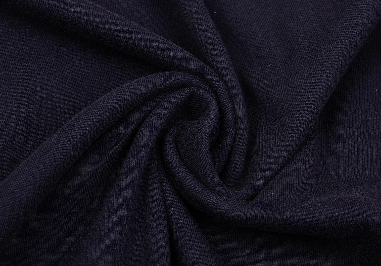 Issey Miyake Basic T-Shirt in Navy, Size L Size US L / EU 52-54 / 3 - 11 Thumbnail