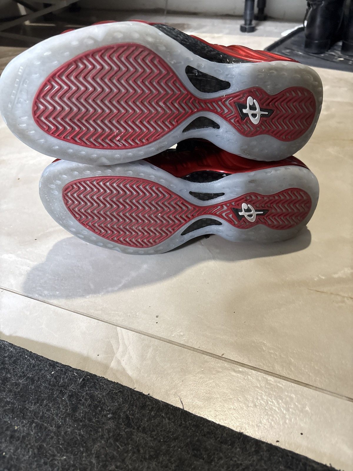 Nike Nike Foamposite Size US 7 / EU 40 - 5 Thumbnail