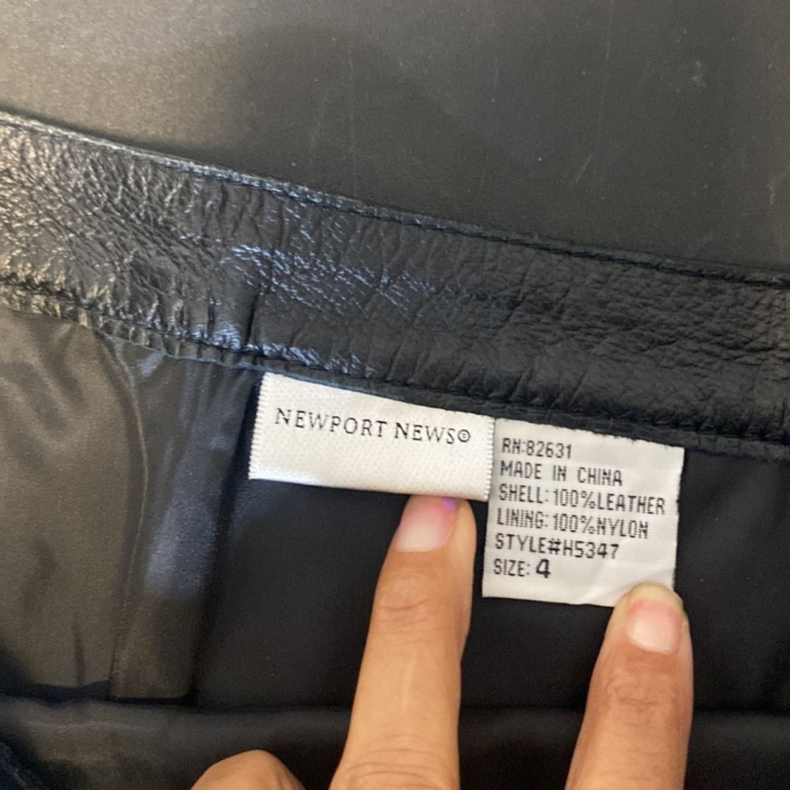 Other Vintage Newport News leather min skirt flare black sz 4 Size 27" / US 4 / IT 40 - 8 Thumbnail