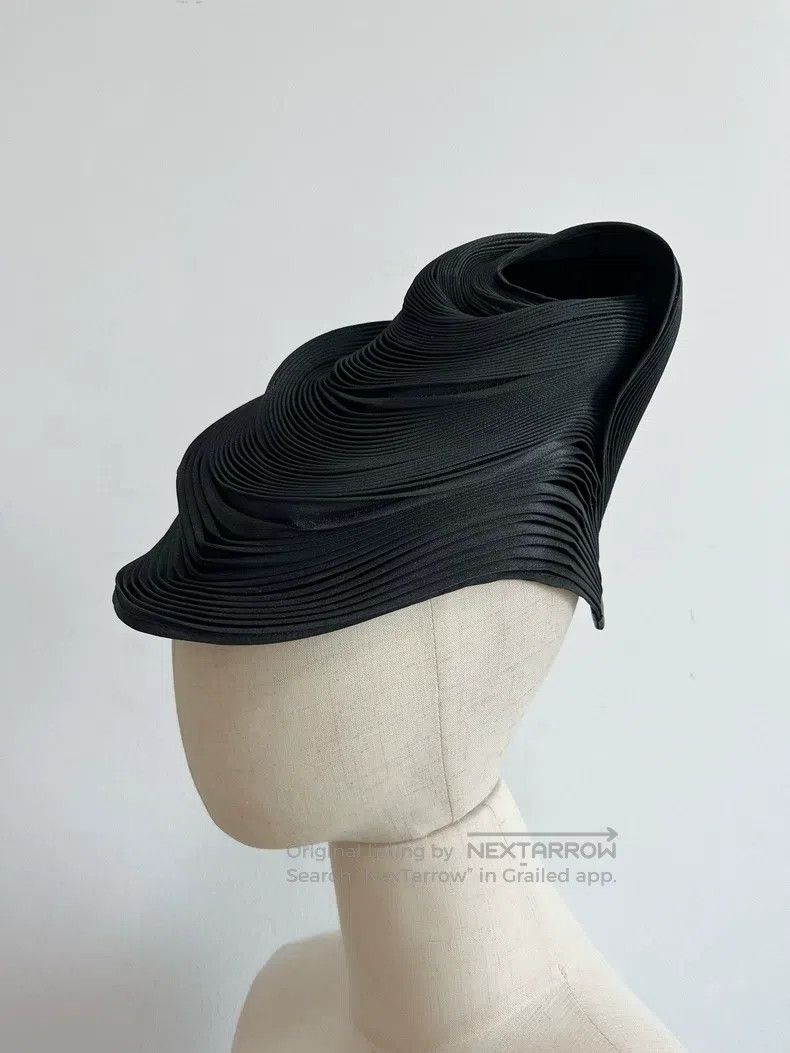 Issey Miyake Issey Miyake Alien Hat Black Size ONE SIZE - 2 Thumbnail