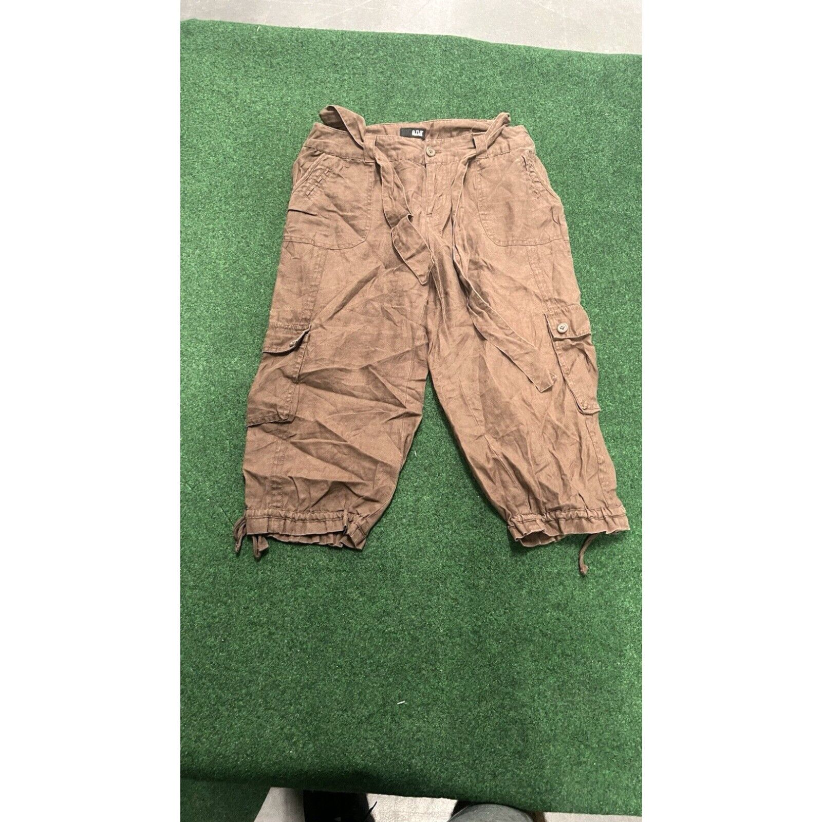 Vintage LADIES A.N.A. Brown LINEN CAPRI PANTS, SIZE 8 Summer walking Outdoors Size 30" / US 8 / IT 44 - 1 Thumbnail