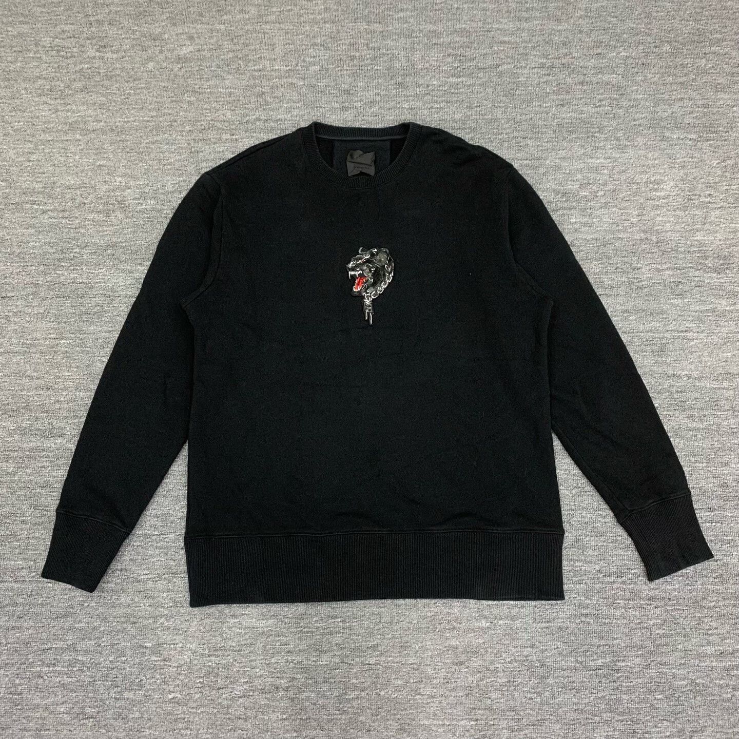 Givenchy givenchy black sweatshirt with large logo Size US M / EU 48-50 / 2 - 1 Thumbnail