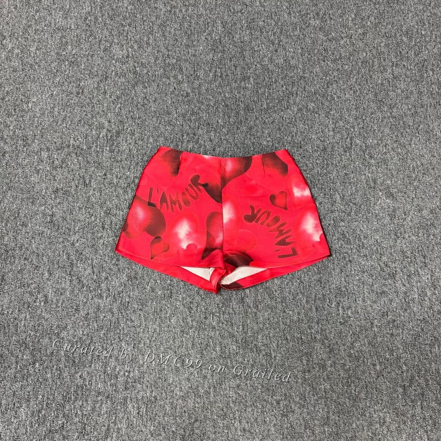 Valentino Valentino Runway Valentine's Limited Shorts Size 34" / US 12 / IT 48 - 1 Thumbnail
