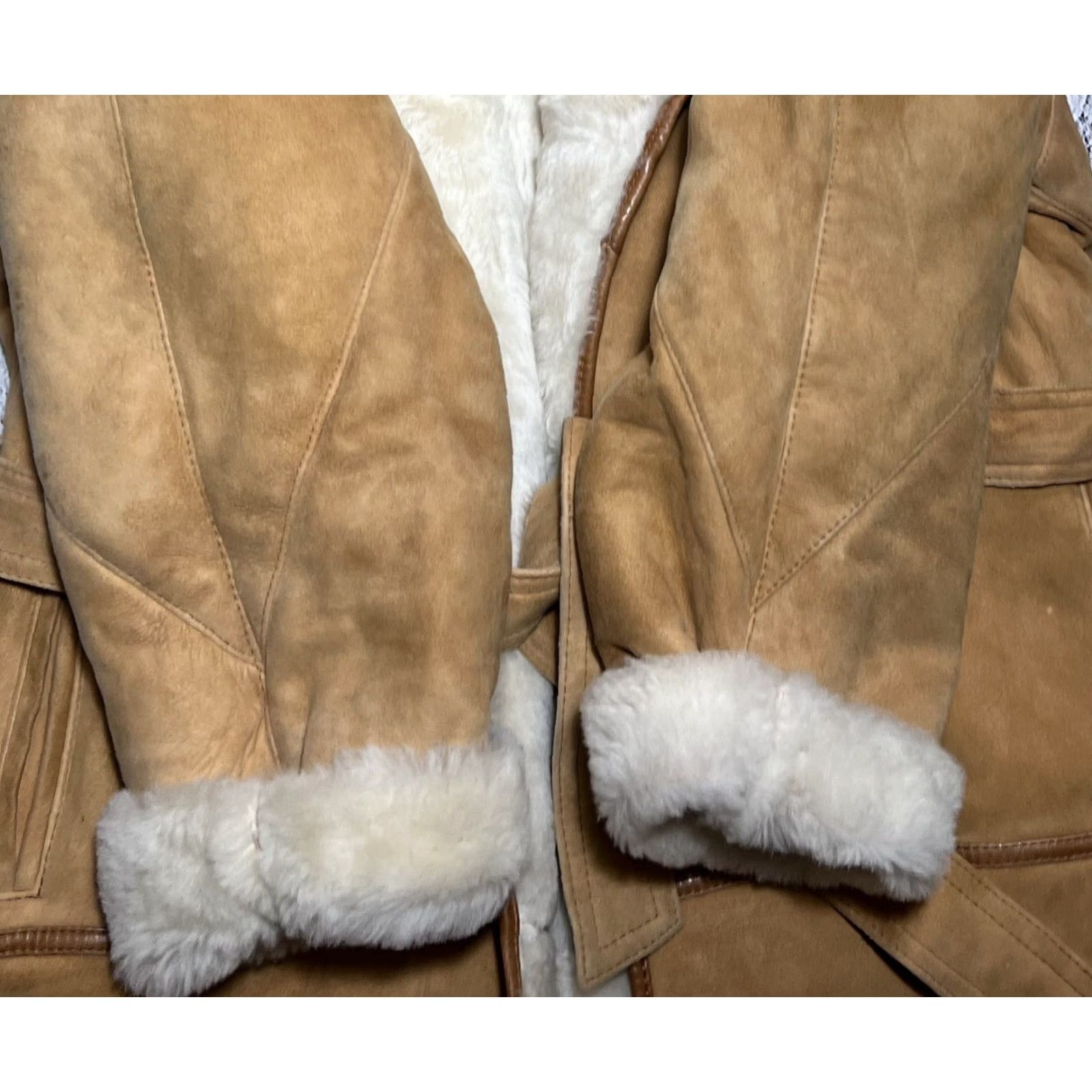 Vintage VINTAGE Beige Suede Trench Coat Belted Women’s Long Coat - L - Bohemian, Classic, Cowboy, Hippie, Vintage Style - Casual Outdoor Size L / US 10 / IT 46 - 4 Thumbnail