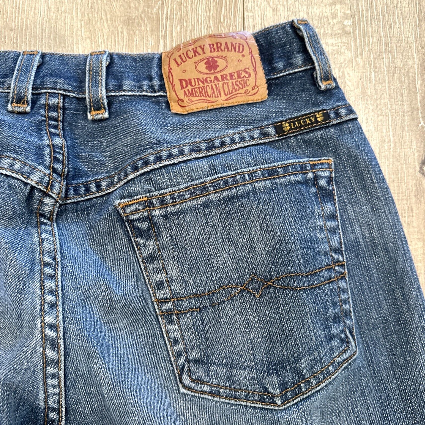 Lucky Brand LUCKY BRAND DUNGAREES Jeans Women's Size 6/28 Medium Wash Distressed 30x34 Made in USA Size 28" / US 6 / IT 42 - 6 Thumbnail
