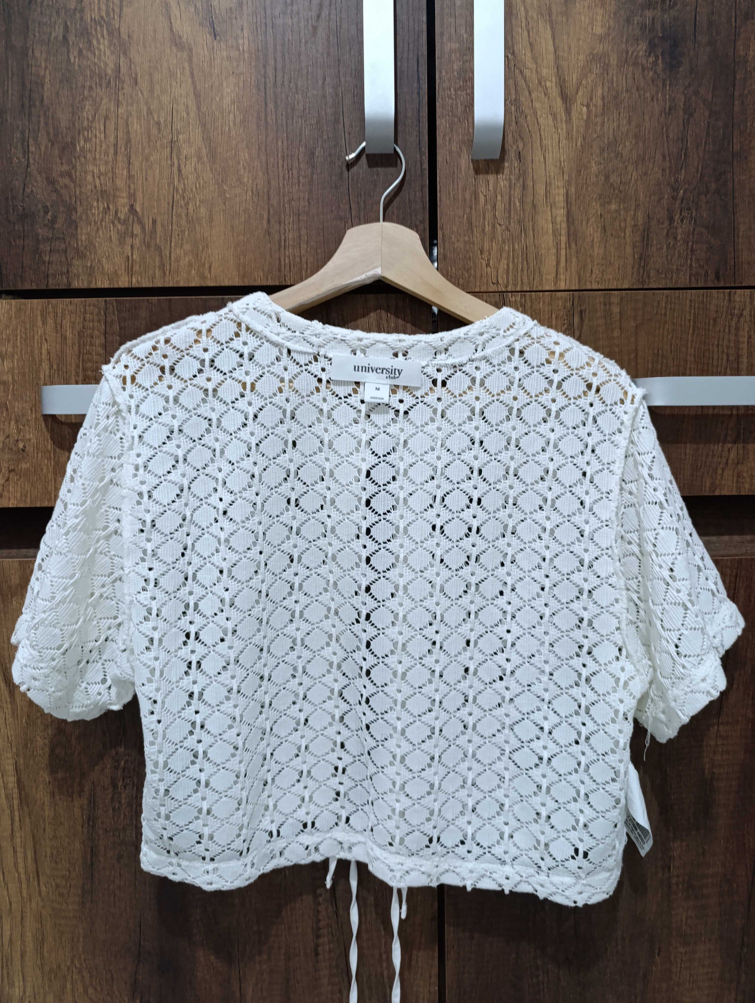 Other 3/4 Sleeve White Top with Tiny Holes and Front Straps Size M / US 6-8 / IT 42-44 - 5 Thumbnail
