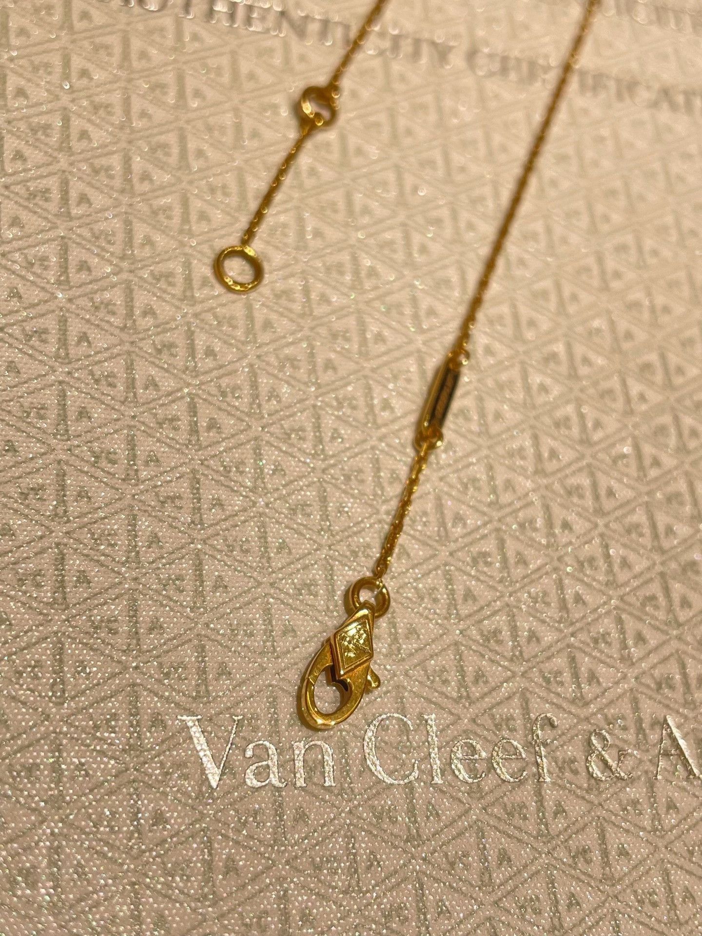 Van Cleef & Arpels Small Clover Necklace, Women's — image 5 of 6