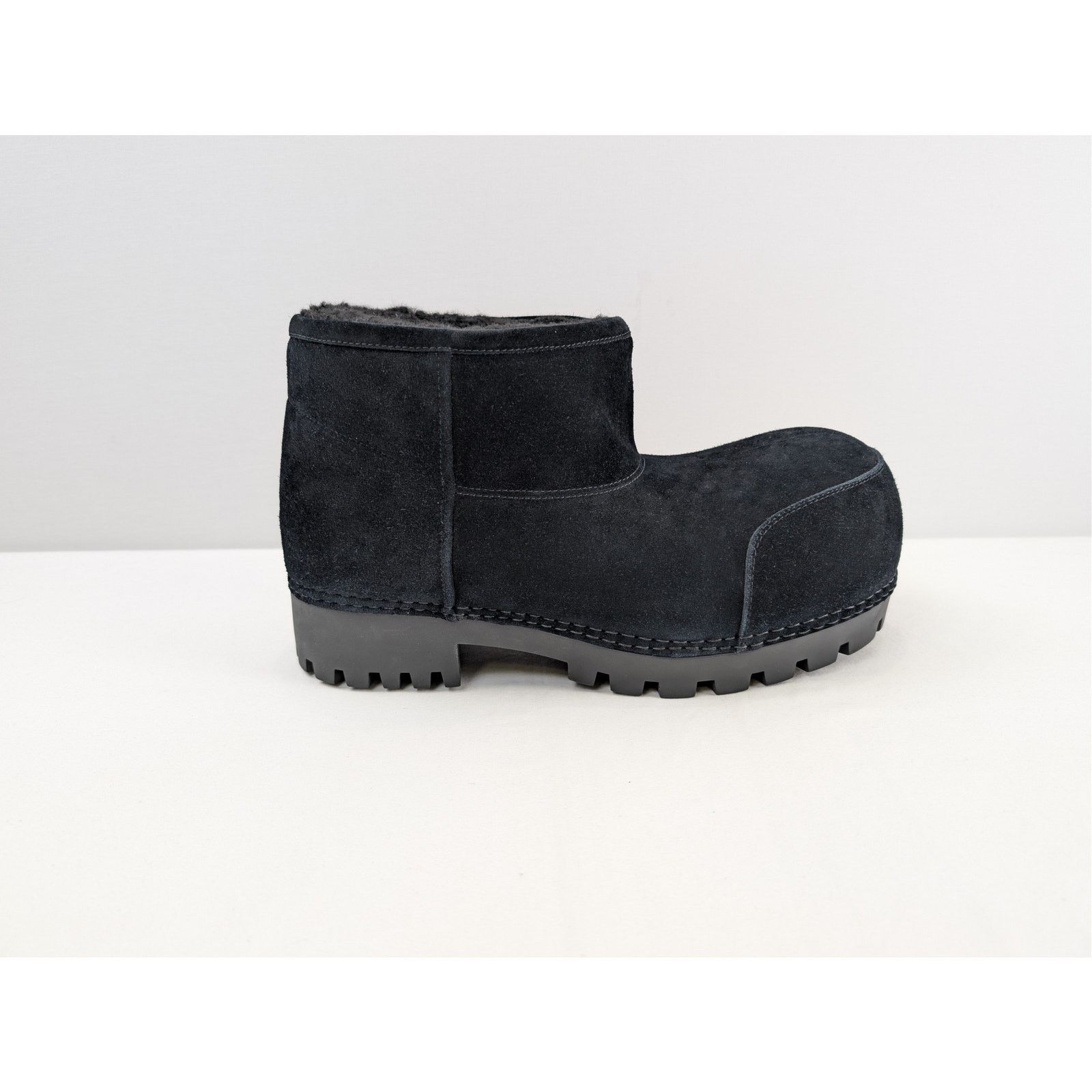 Balenciaga o1rshd1 Suede/Fake Shearling Alaska Fur Bootie Boots Black Size US 11 / EU 44 - 4 Thumbnail