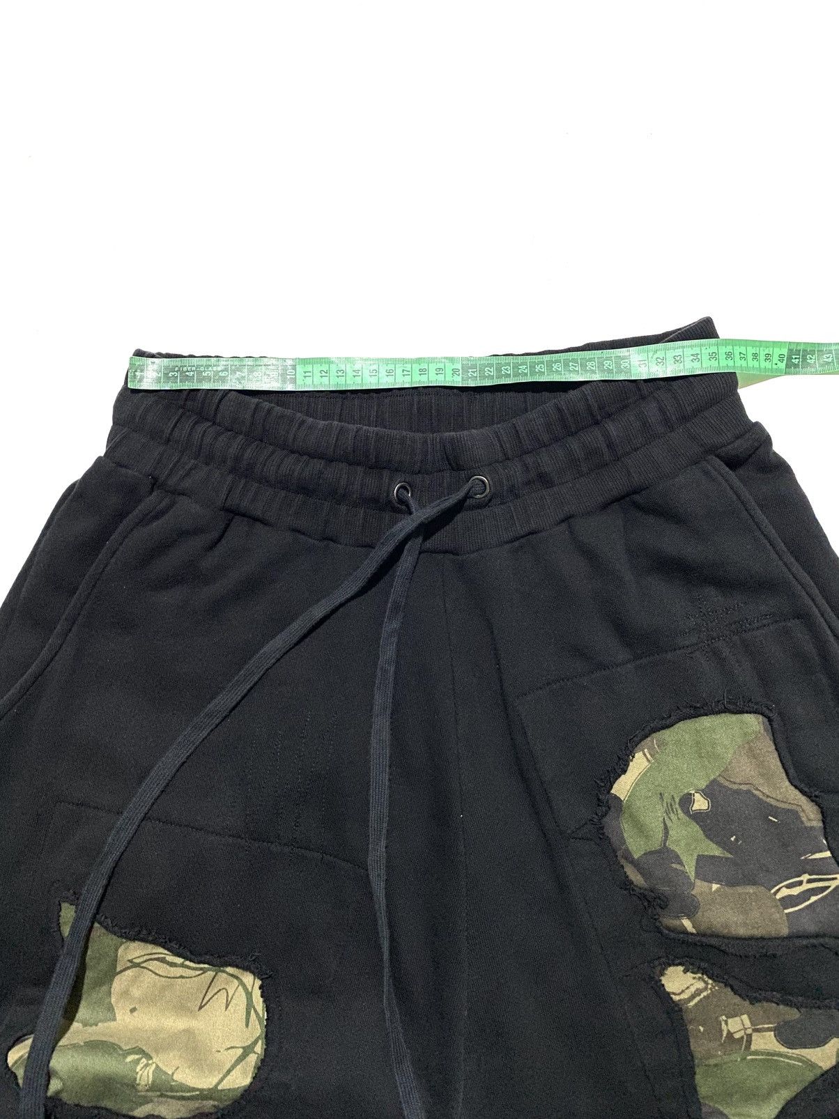 Haculla HACULLA DISTRESSED CAMO PUNK JOGGER PANTS Size US 32 / EU 48 - 12 Thumbnail