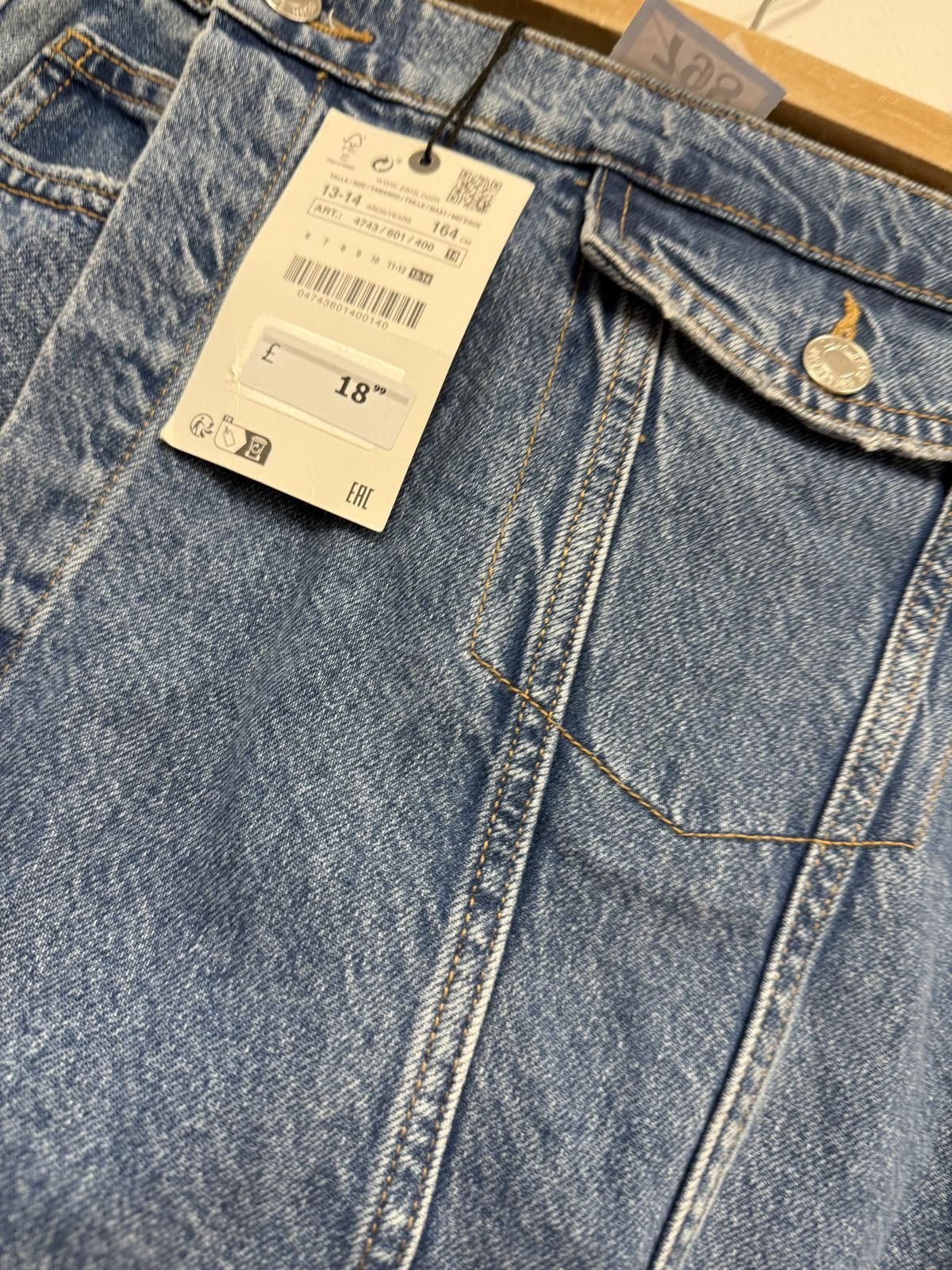 Zara Zara Denim Mini Skirt with Front Pocket Detail Size 24" / US 00 / IT 34 - 3 Thumbnail
