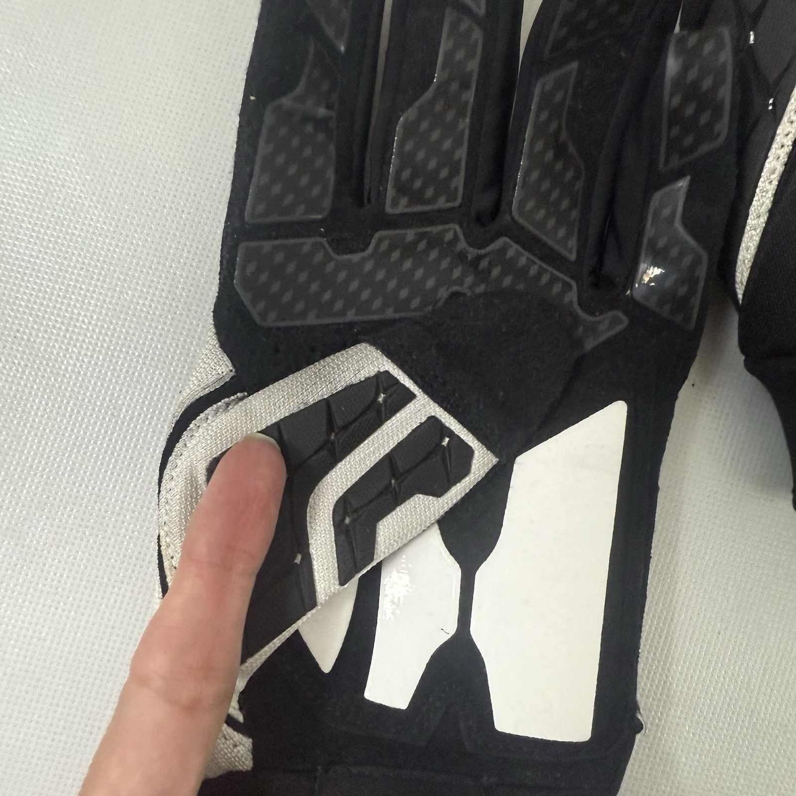 Under Armour UA Combat V PRO Linemen Football Padded Technology Gloves Size ONE SIZE - 8 Thumbnail