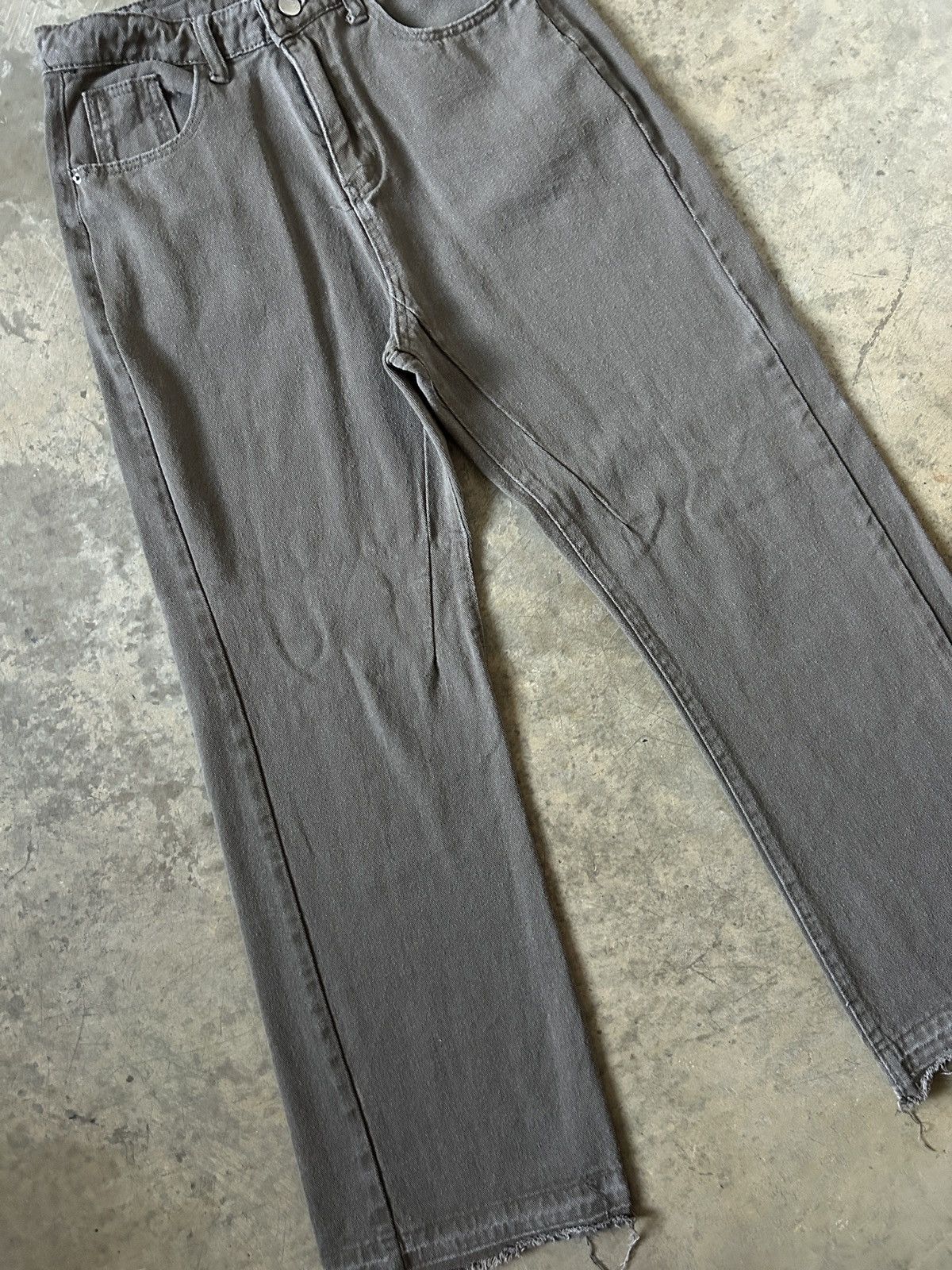 Japanese Brand Vintage Japanese Denim Jeans– Faded Gray-Brown /Straight Cut Size US 28 / EU 44 - 2 Thumbnail