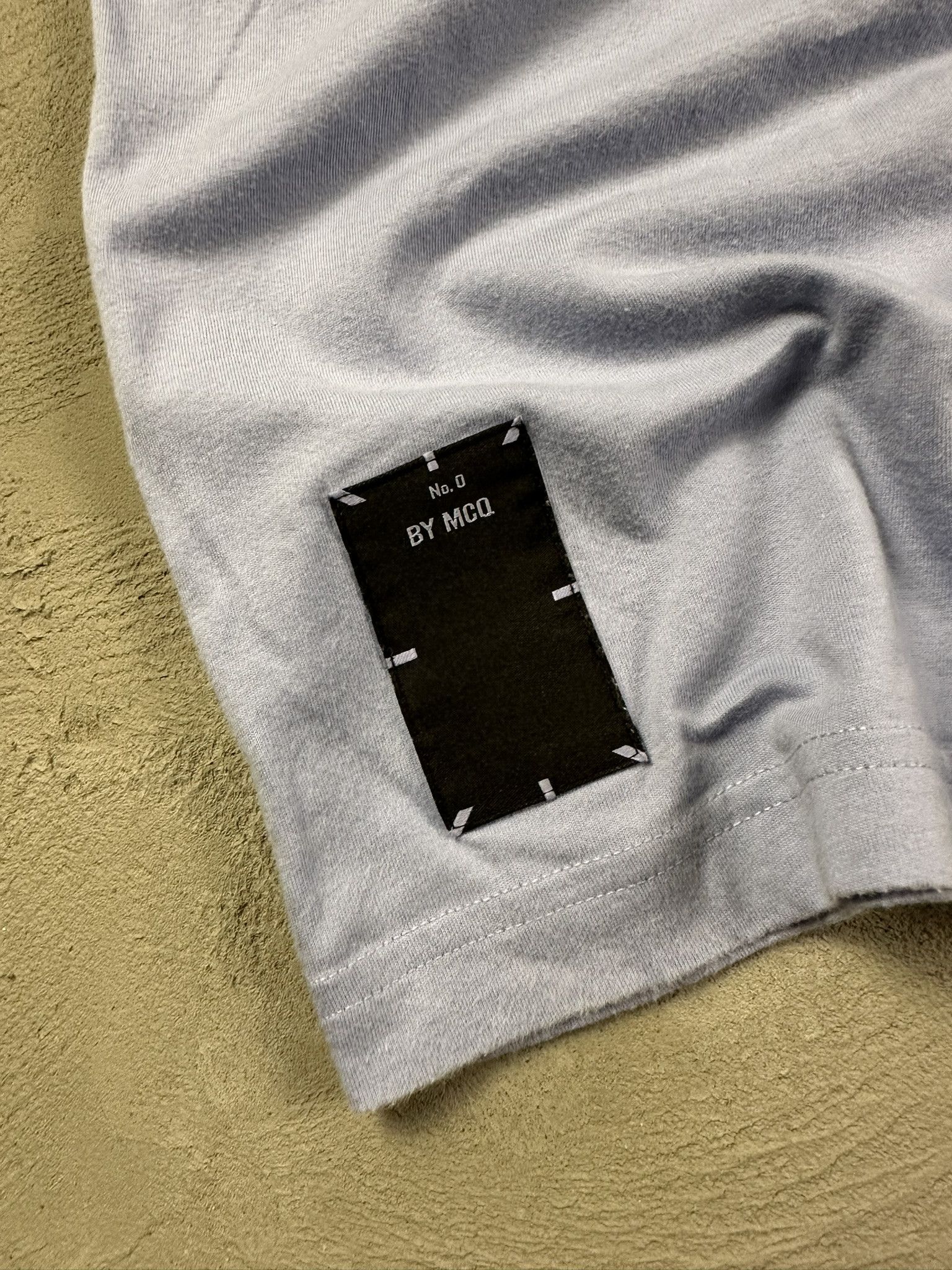 Alexander McQueen Rare No. 0 by Alexander McQueen MCQ Logo Basic T-shirt Size US M / EU 48-50 / 2 - 9 Thumbnail