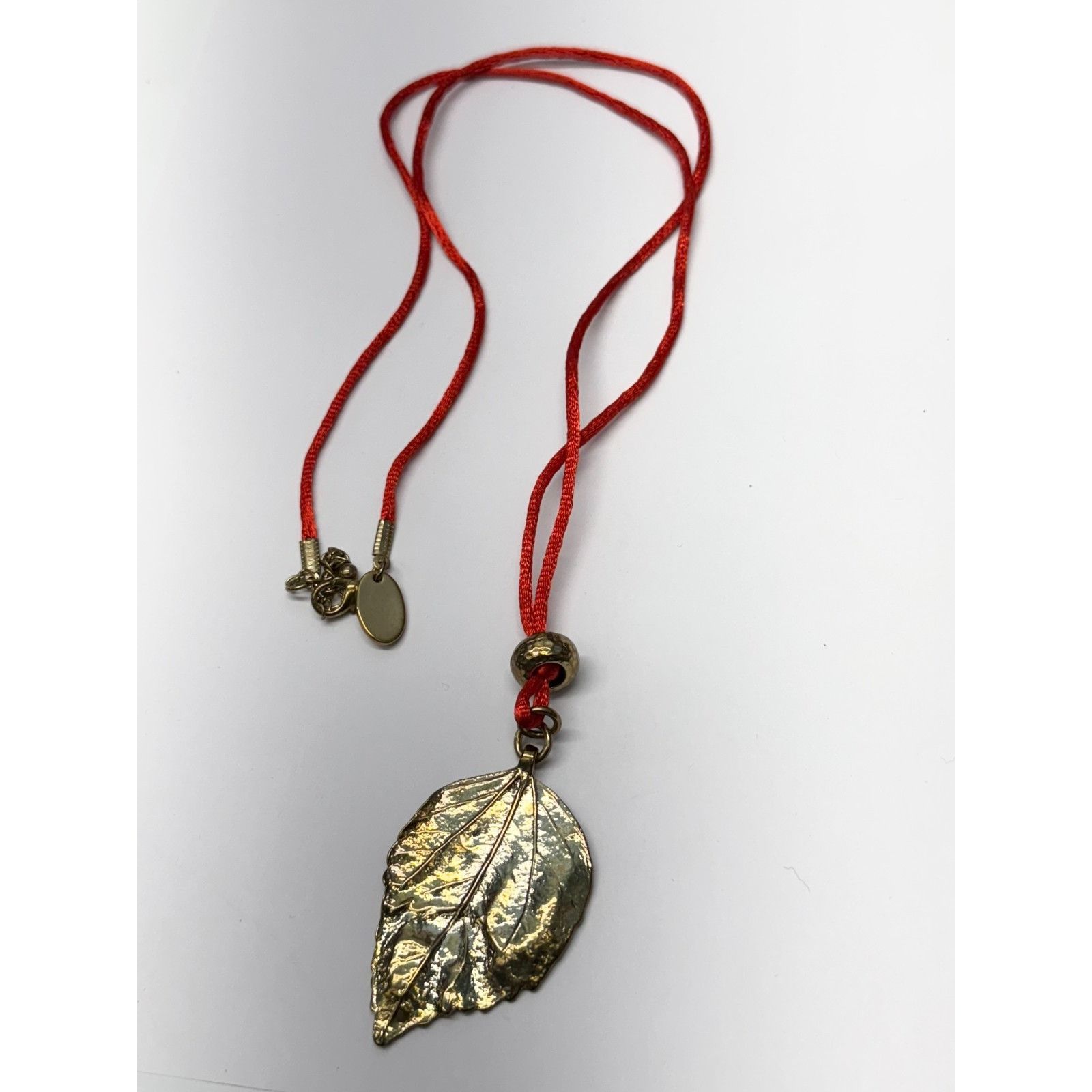 Vintage Fabric gold leaf pendant necklace Size ONE SIZE - 2 Thumbnail
