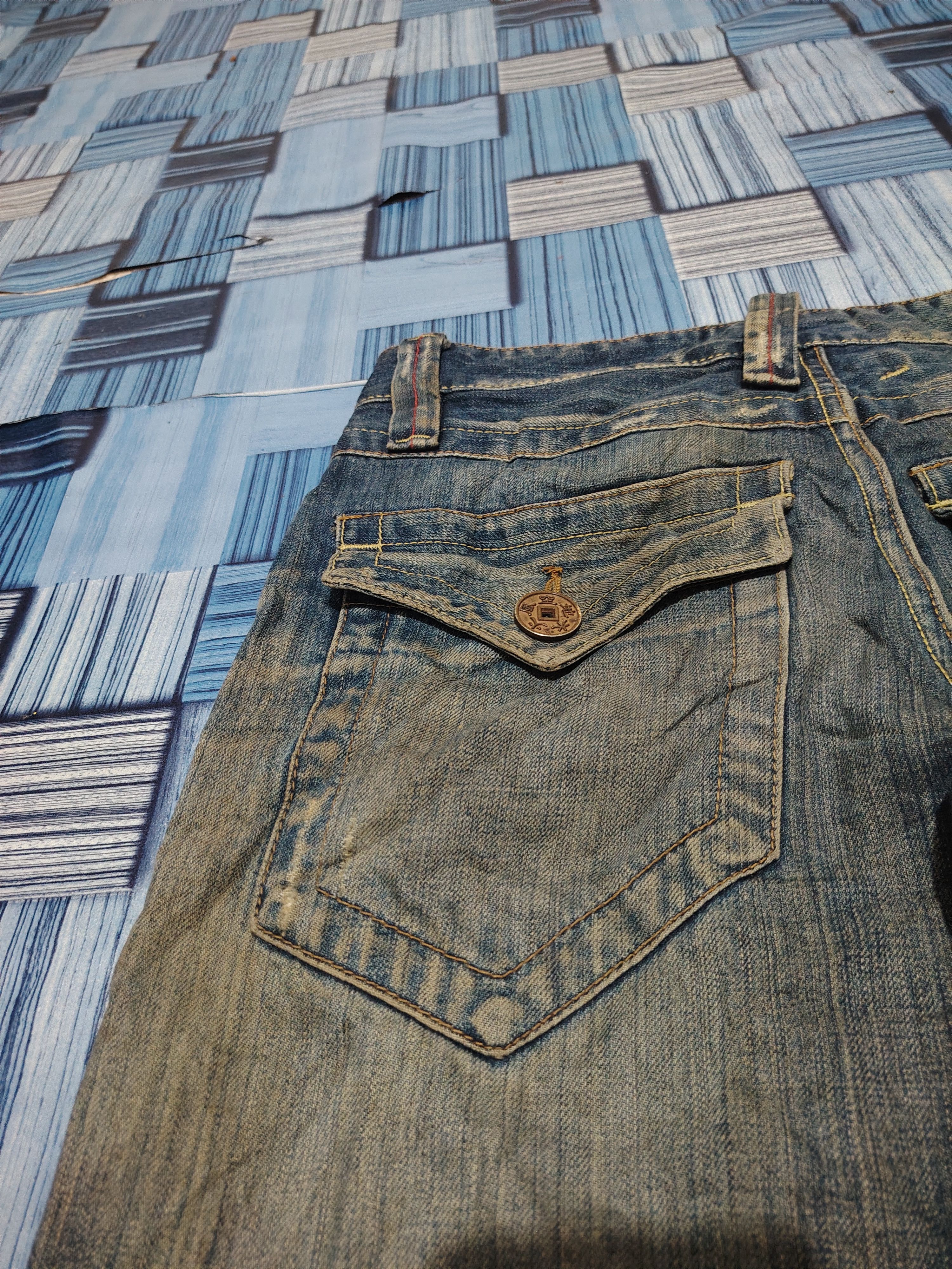 The GV Gallery Japanese Blue Way Distressed Jeans Size US 31 - 18 Thumbnail