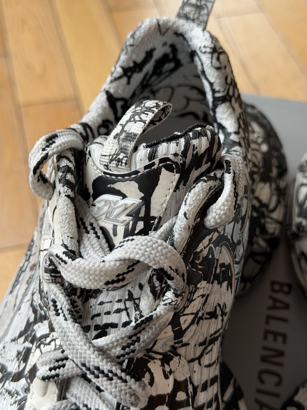 Balenciaga BALENCIAGA DEMNA SNEAKERS 3XL EXTREME GRAFFITI SIZE 42 Size US 8.5 / EU 41-42 - 5 Thumbnail