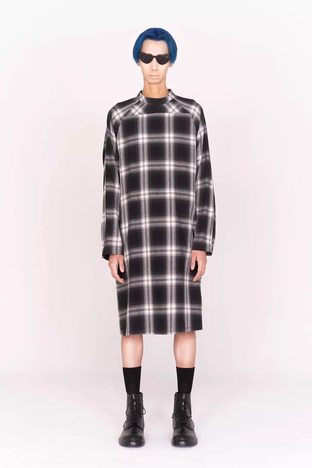 Takahiromiyashita The Soloist. soloist x Rafu Checkered Surgical Coat OS (2 Ways)One Size Size US S / EU 44-46 / 1 - 4 Thumbnail