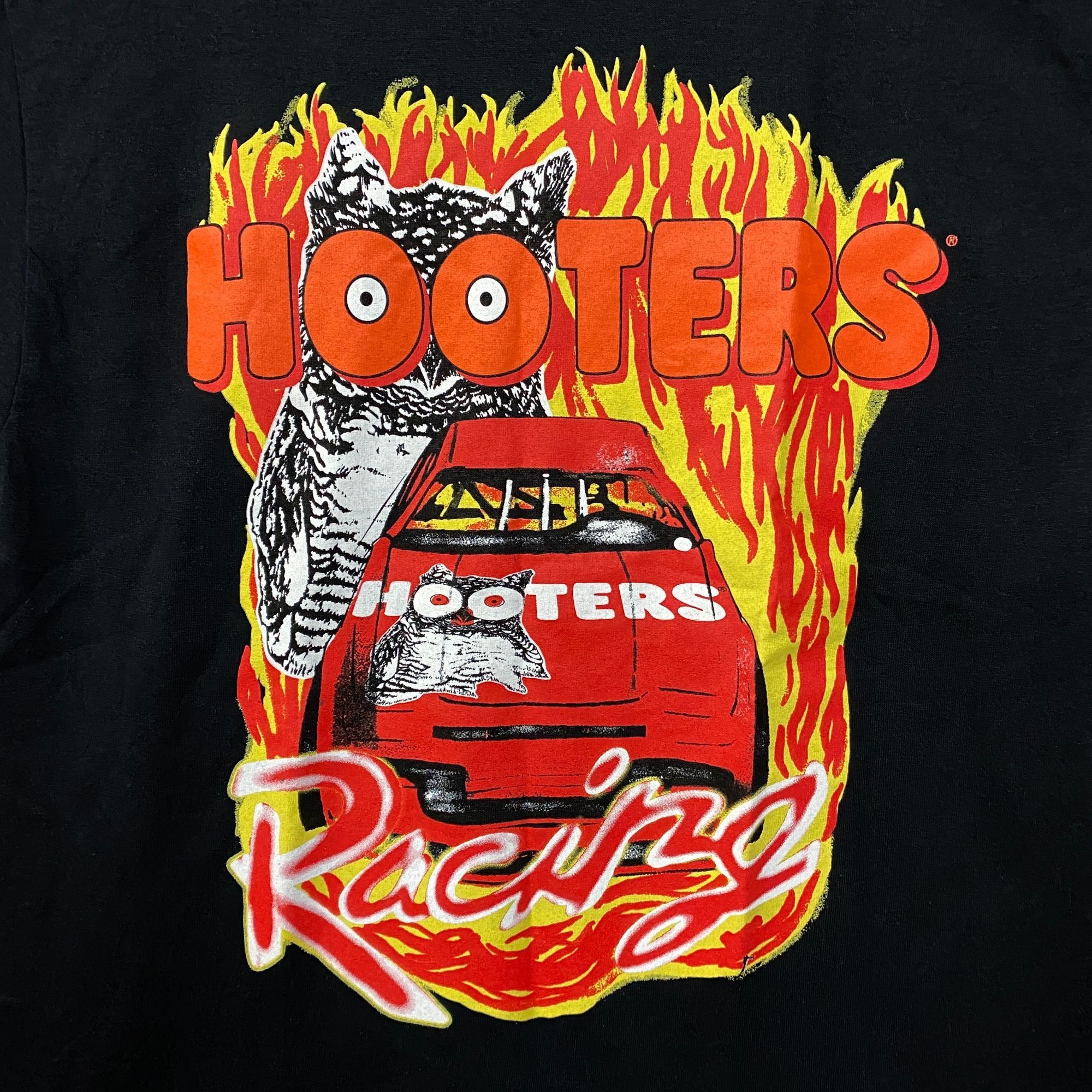 Other Hooters Flaming Racing Car Graphic T-Shirt Medium Size US M / EU 48-50 / 2 - 2 Thumbnail