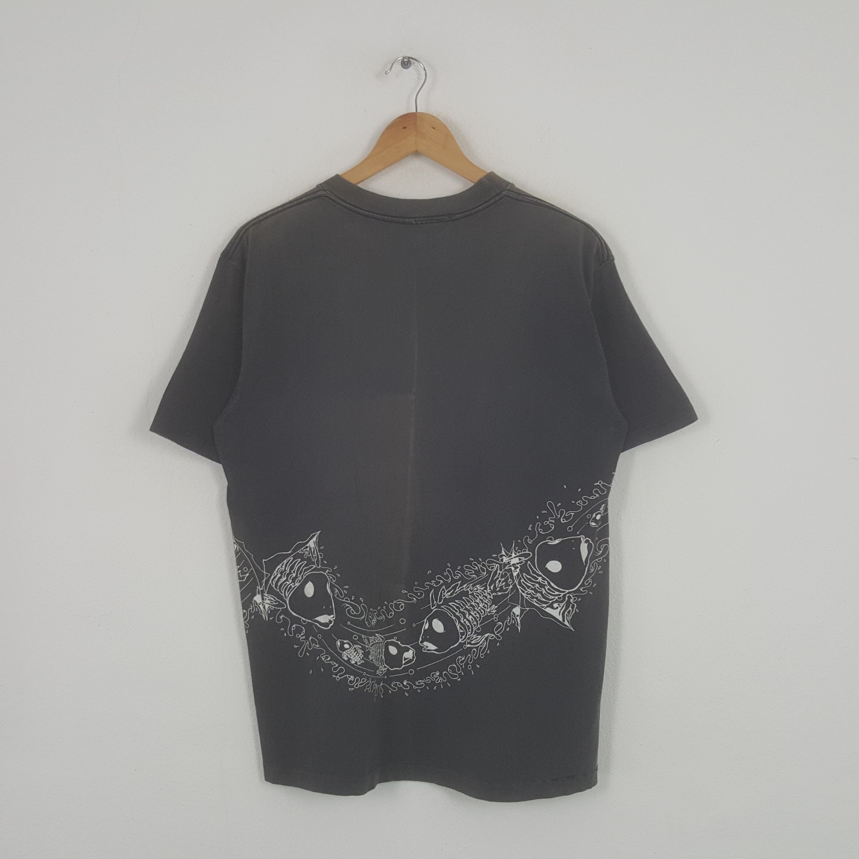 Vintage Vintage Bronze Age Surfing Style Tshirt Size US M / EU 48-50 / 2 - 3 Thumbnail