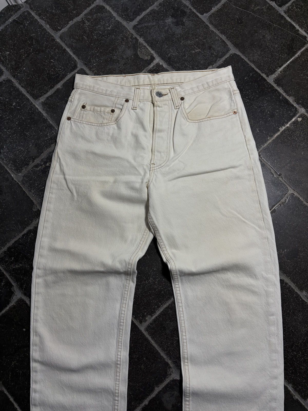 Levi's 1990s Levi’s Jeans Vintage Levi’s Natural Denim Canada 90s Size US 30 / EU 46 - 15 Thumbnail
