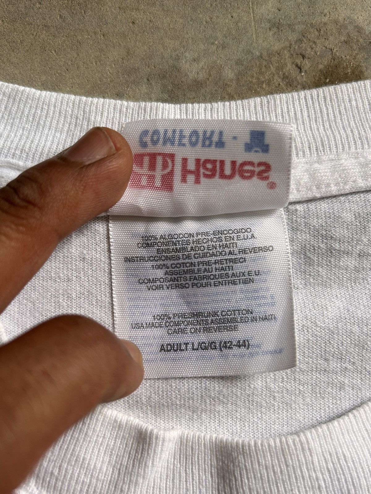 Hanes UCLA Football 2000 White Tee Backhit Size US L / EU 52-54 / 3 - 6 Thumbnail
