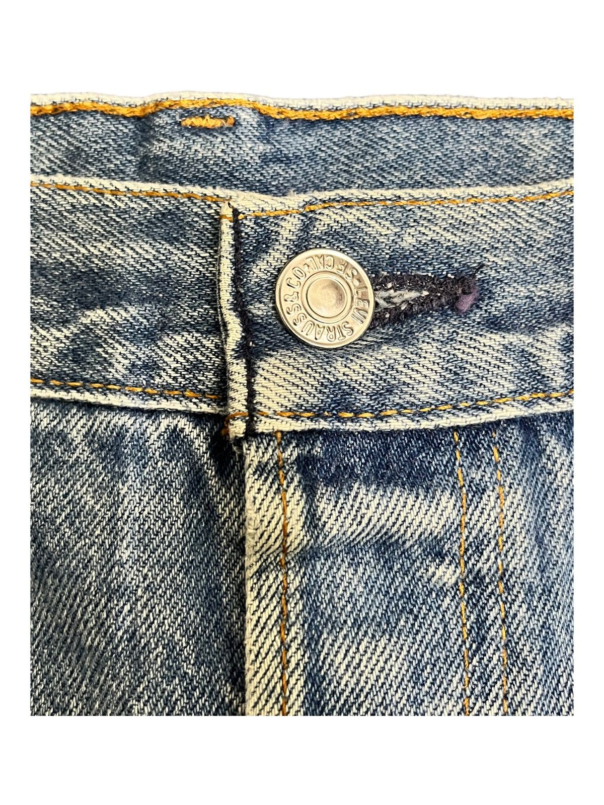 LVC × Levi's Vintage Clothing Vintage USA 90’s Levi’s 501 Button Fly Cut Off Shorts Size US 35 - 7 Thumbnail