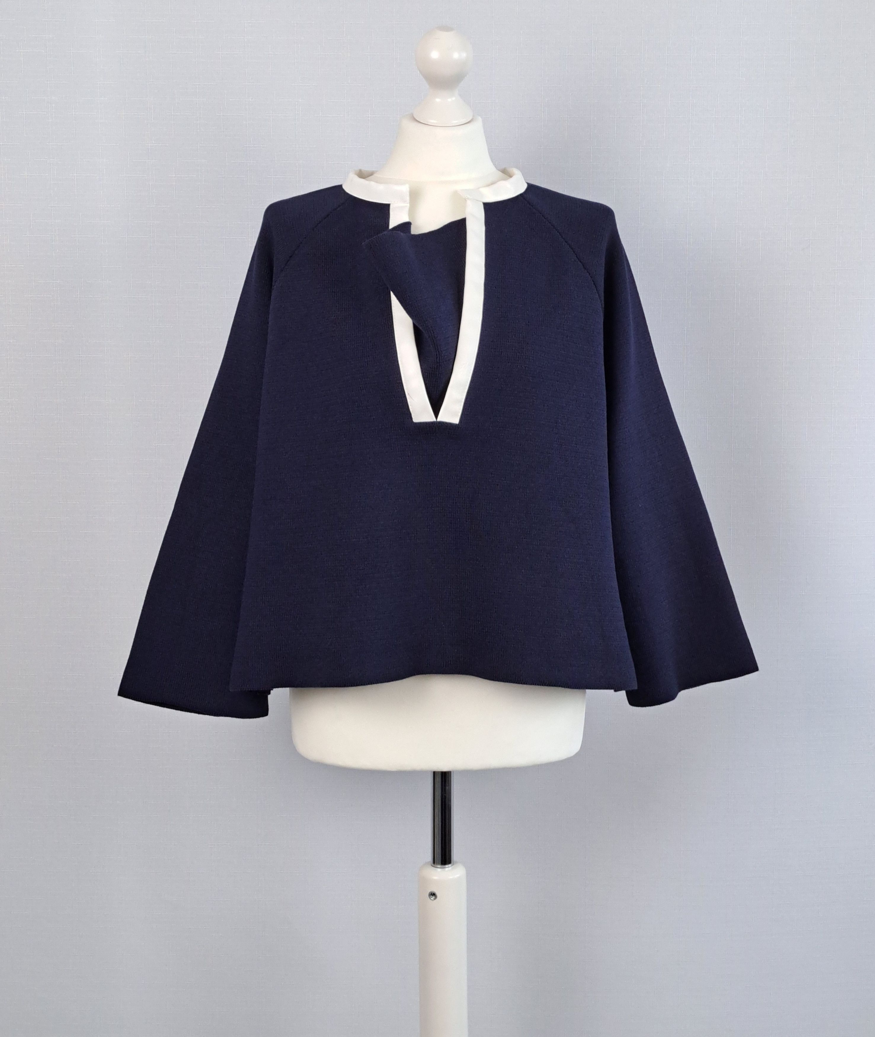 Marni MARNI summer edition 2012 crop sweater. Size M / US 6-8 / IT 42-44 - 1 Thumbnail
