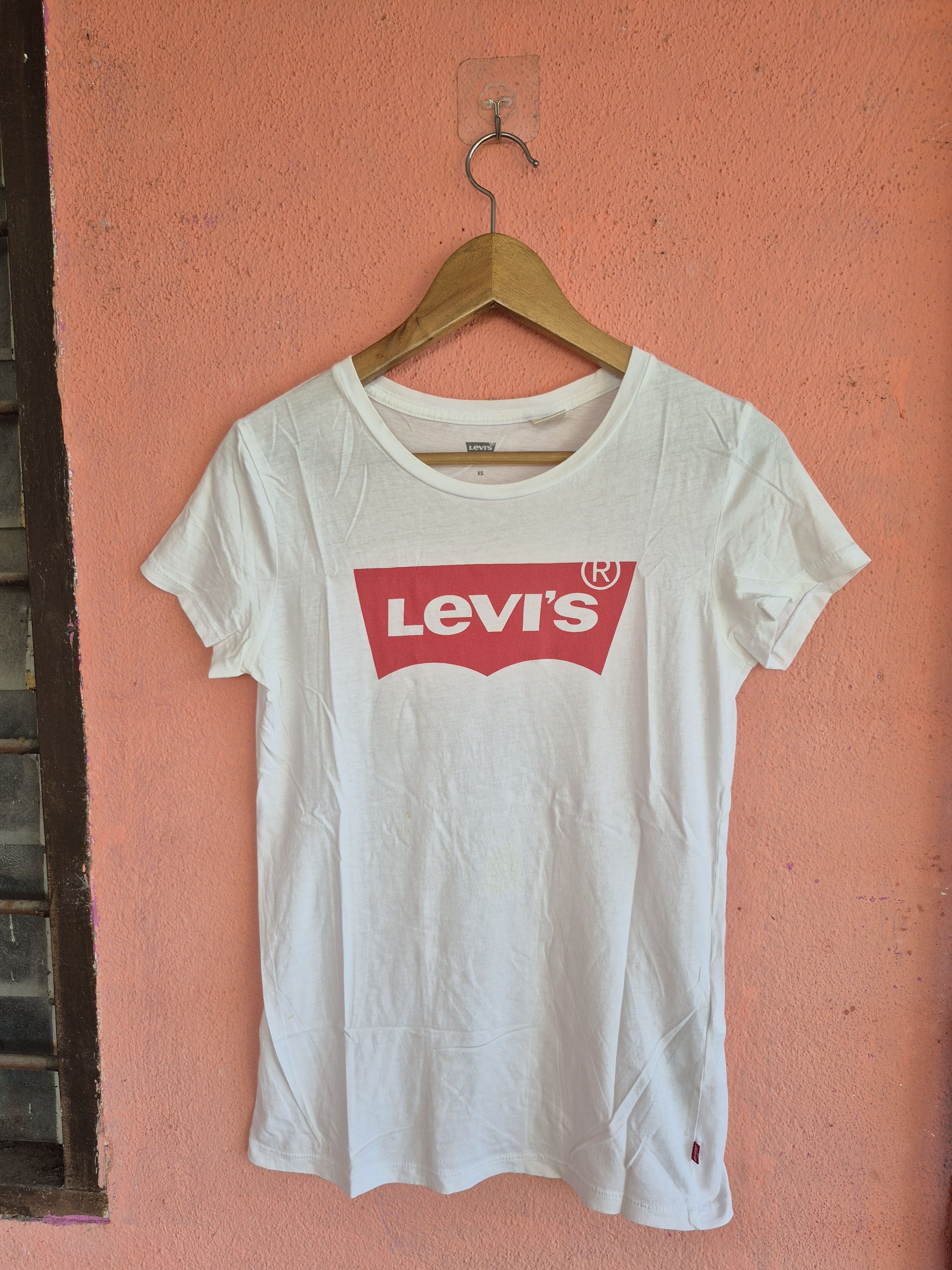 Levi's 🔥 Levis Classic Big Logo Tops Size XS / US 0-2 / IT 36-38 - 1 Thumbnail