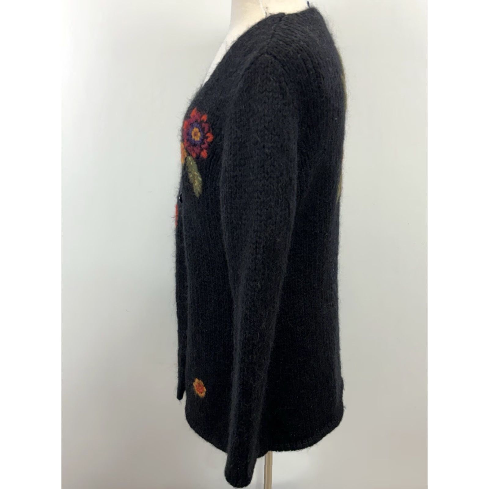 Willi Smith VINTAGE Willi Smith Cardigan Sweater Mohair Blend Large Black Floral Embroidered Chunky Knit L Womens Size L / US 10 / IT 46 - 2 Thumbnail