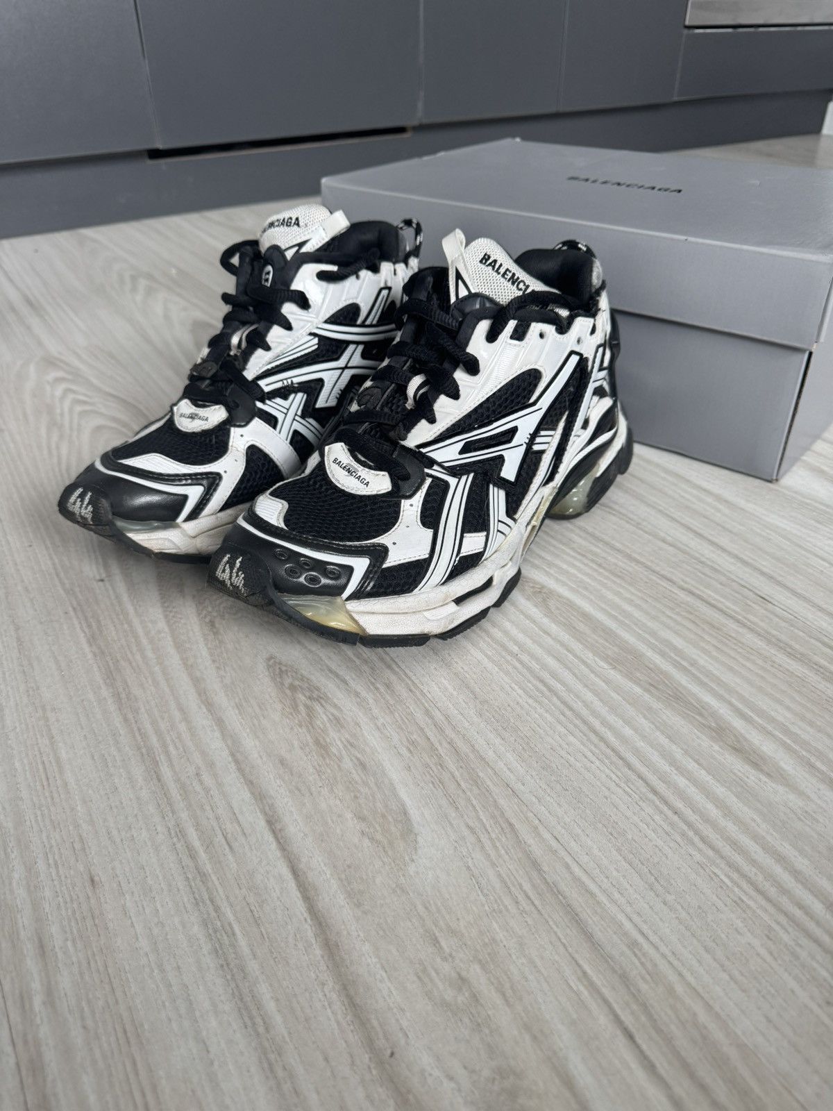 Balenciaga Runner 11 US (45)
