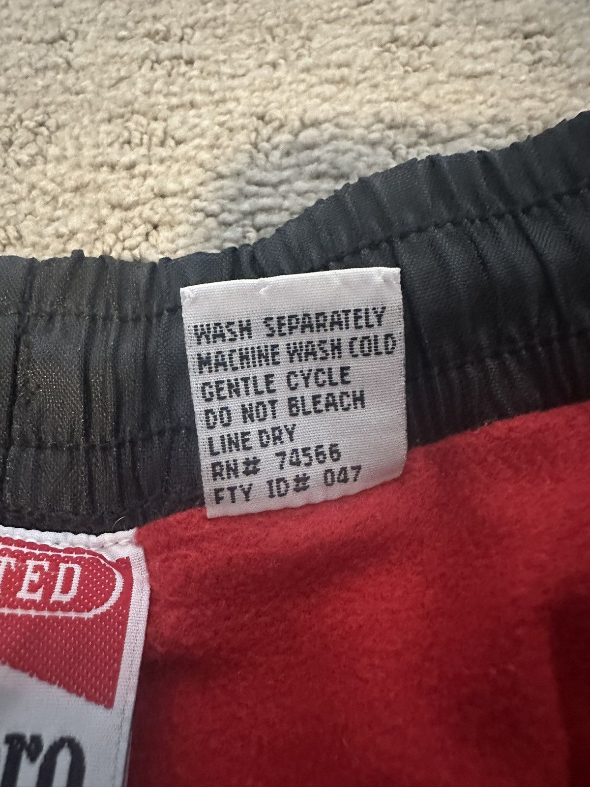 Marlboro Marlboro Fleece line Windbreaker Pants- Hole in Knee Size US 36 / EU 52 - 3 Thumbnail