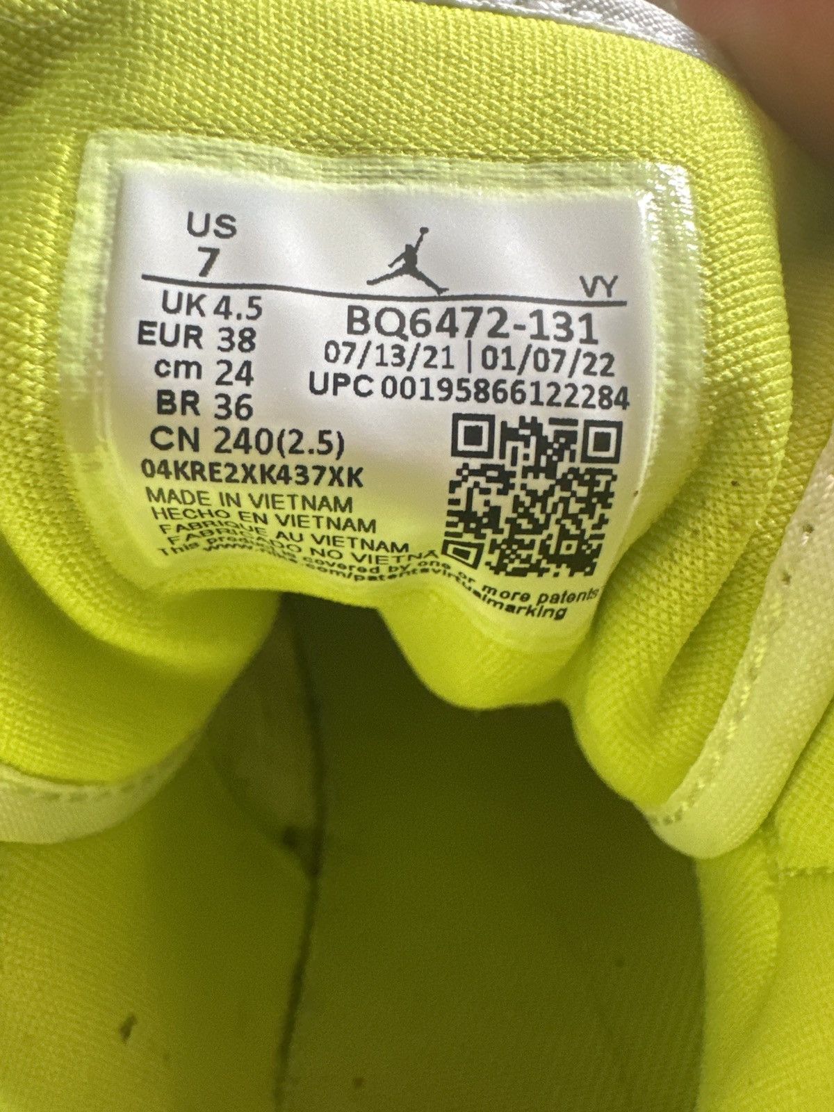 Nike Air Jordan 1 Mid “White Lime”, Size 7W-5.5M Size US 7 / IT 37 - 6 Thumbnail