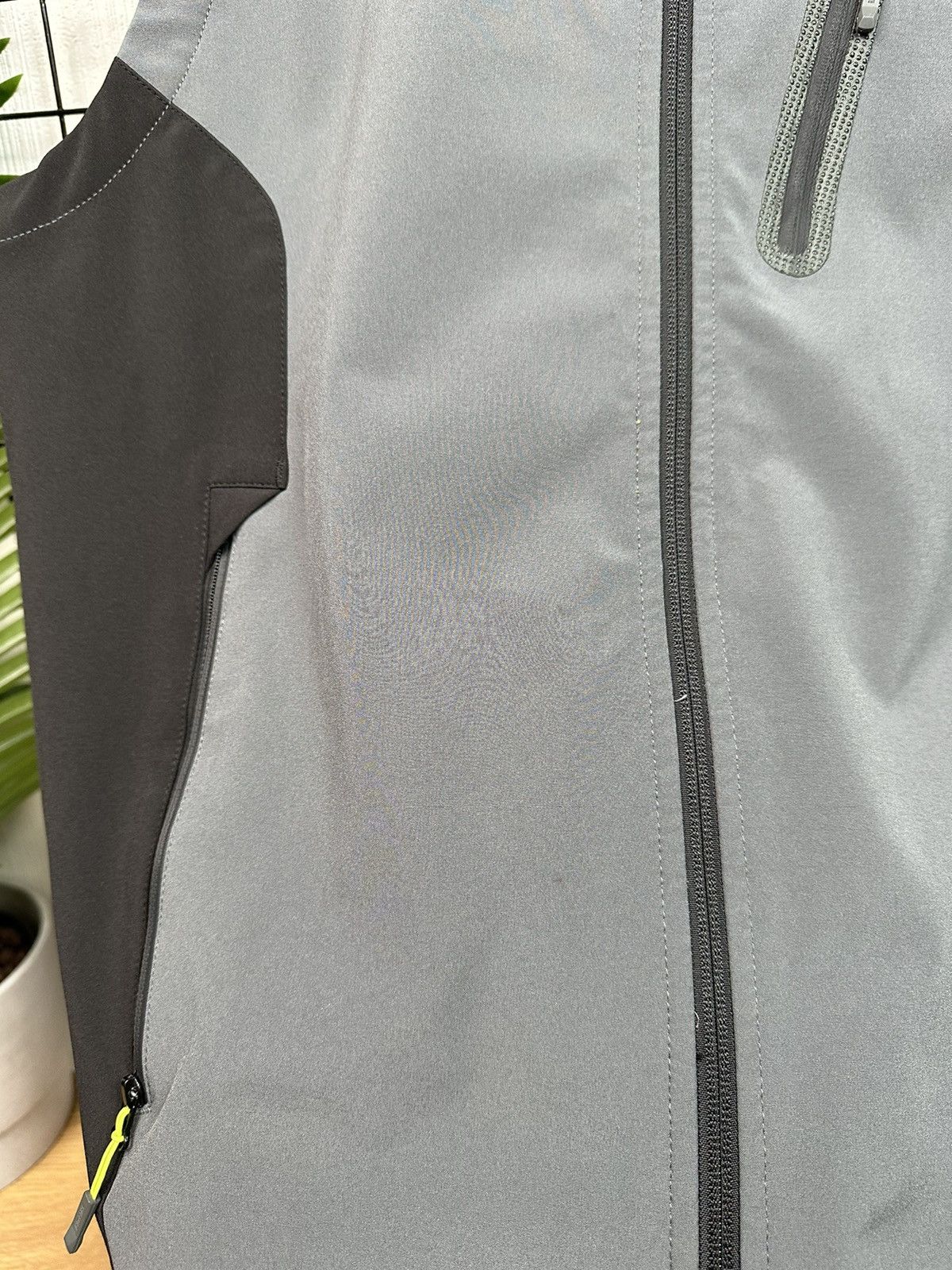 SALEWA Salewa windbreak Vest Size M Men Grey Black Size US M / EU 48-50 / 2 - 6 Thumbnail