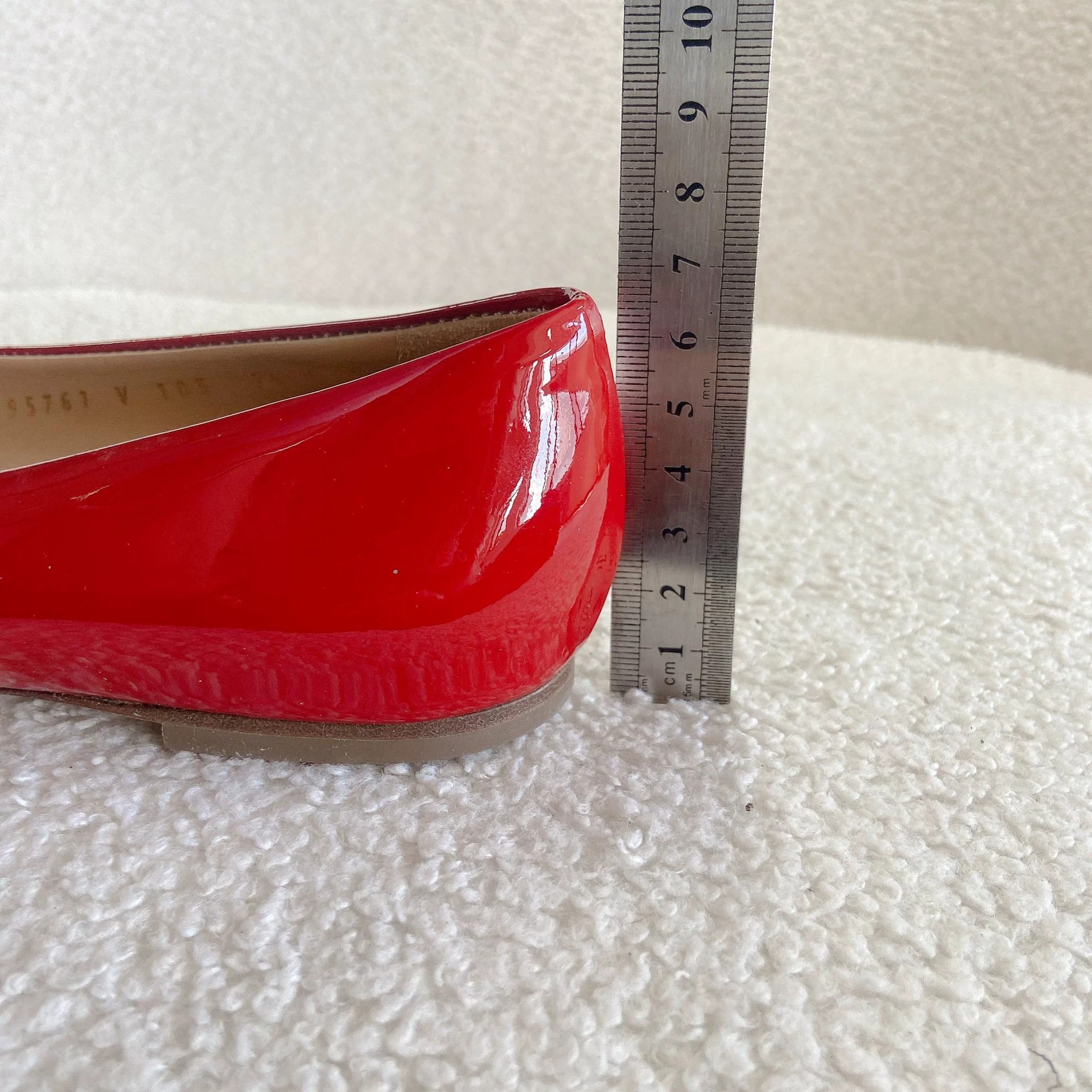 Salvatore Ferragamo Ferragamo Red Patent Leather Flats 37.5 0991 Size US 7 / IT 37 - 9 Thumbnail