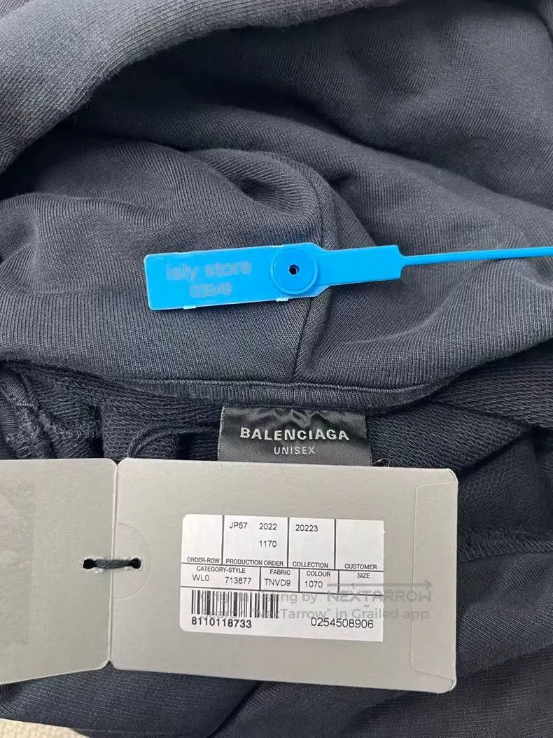Balenciaga Balenciaga Solid Color Letter Logo Long Sleeve Hoodie Size US S / EU 44-46 / 1 - 5 Thumbnail