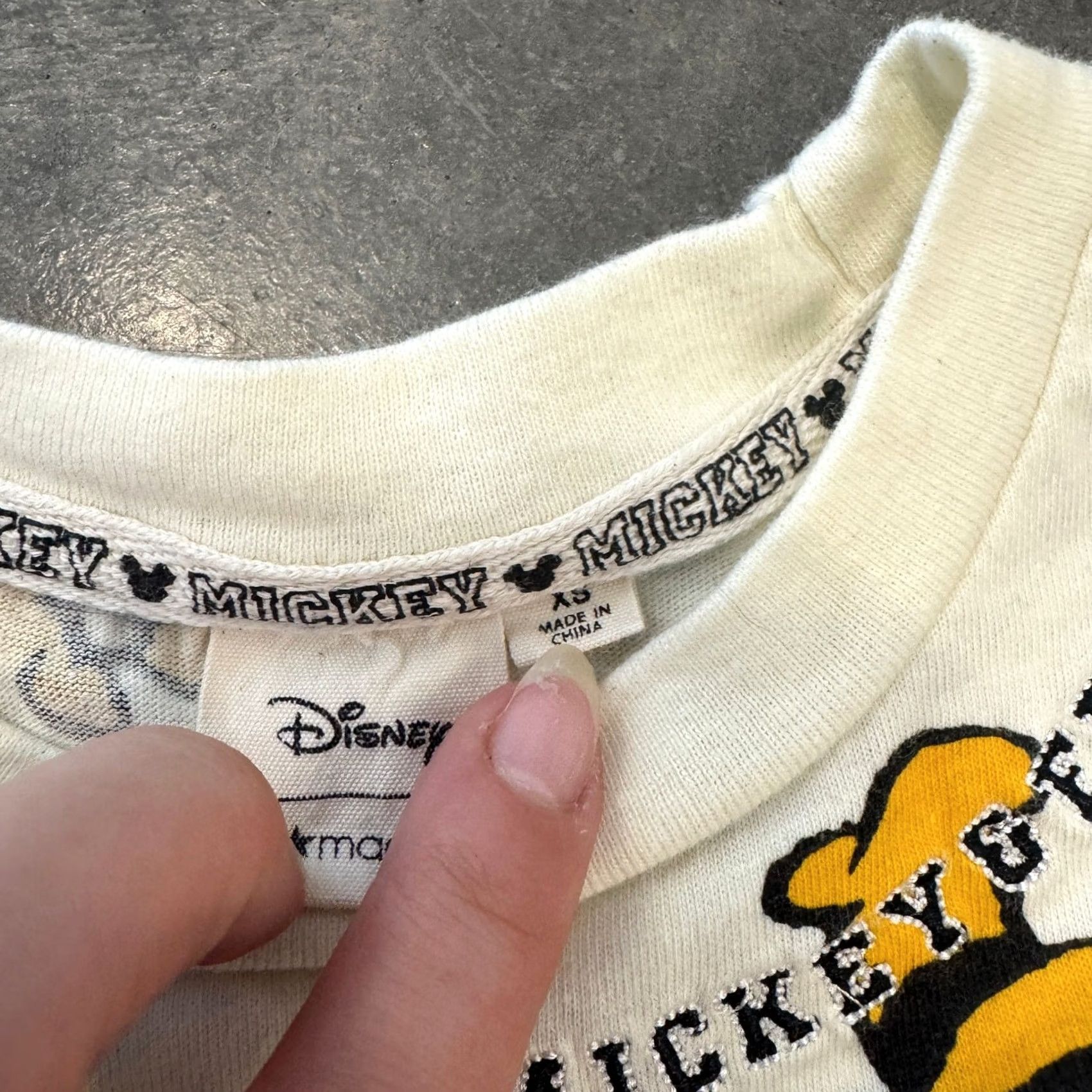 Disney VINTAGE Disney Mickey & Friends AOP Graphic Short Sleeve XS Ivory Shirt Womens XS Miami? Size 26" / US 2 / IT 38 - 3 Thumbnail