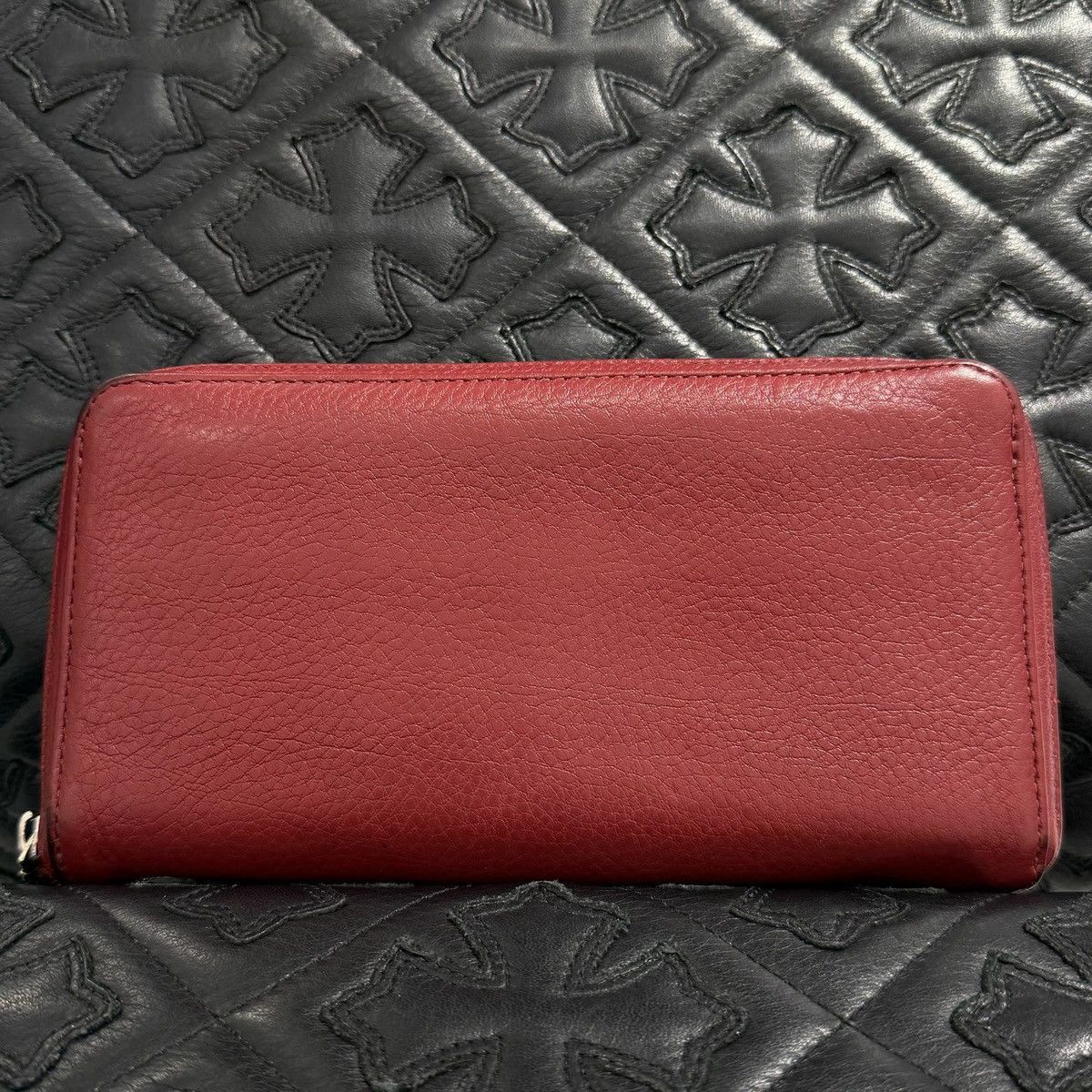 Chrome Hearts Chrome Hearts red cemetery triple cross leather patch wallet Size ONE SIZE - 2 Thumbnail