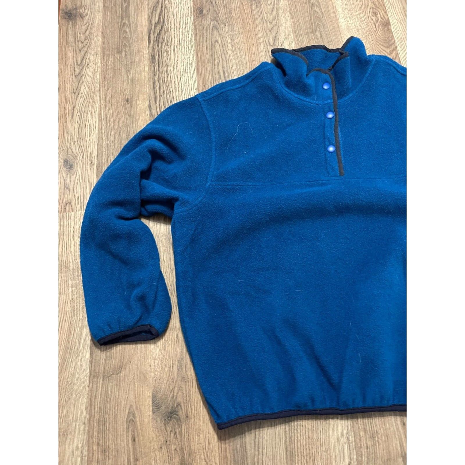 Vintage VINTAGE Woolrich Sweater Men L Blue 1/4 Buttons Fleece Pullover Casual Regular Size US L / EU 52-54 / 3 - 3 Thumbnail