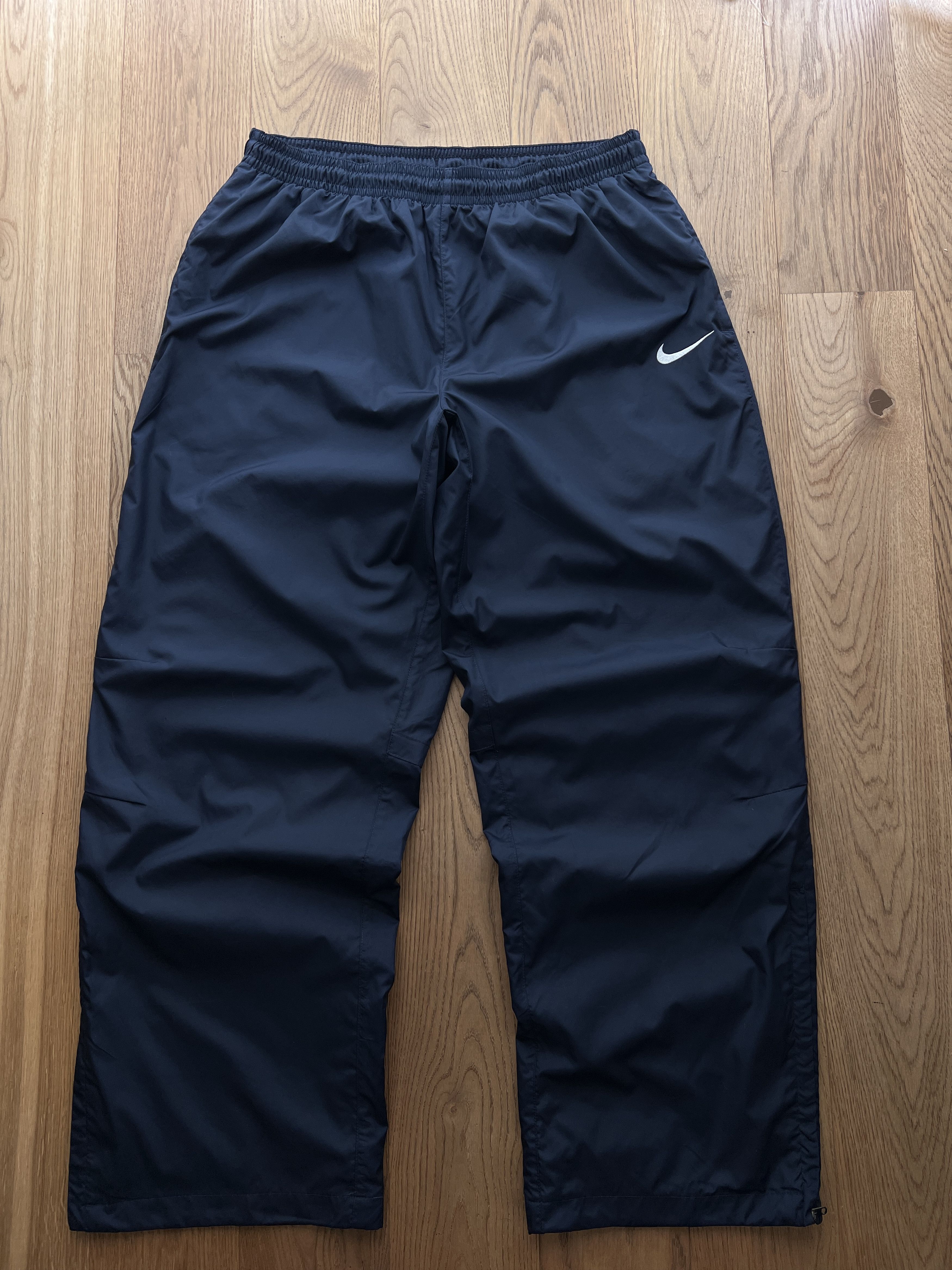 パンツ 00s nike nylon wide pants y2k teck glay Vintage Nike Track Pants Nylon Drill Y2K style Swoosh Hype