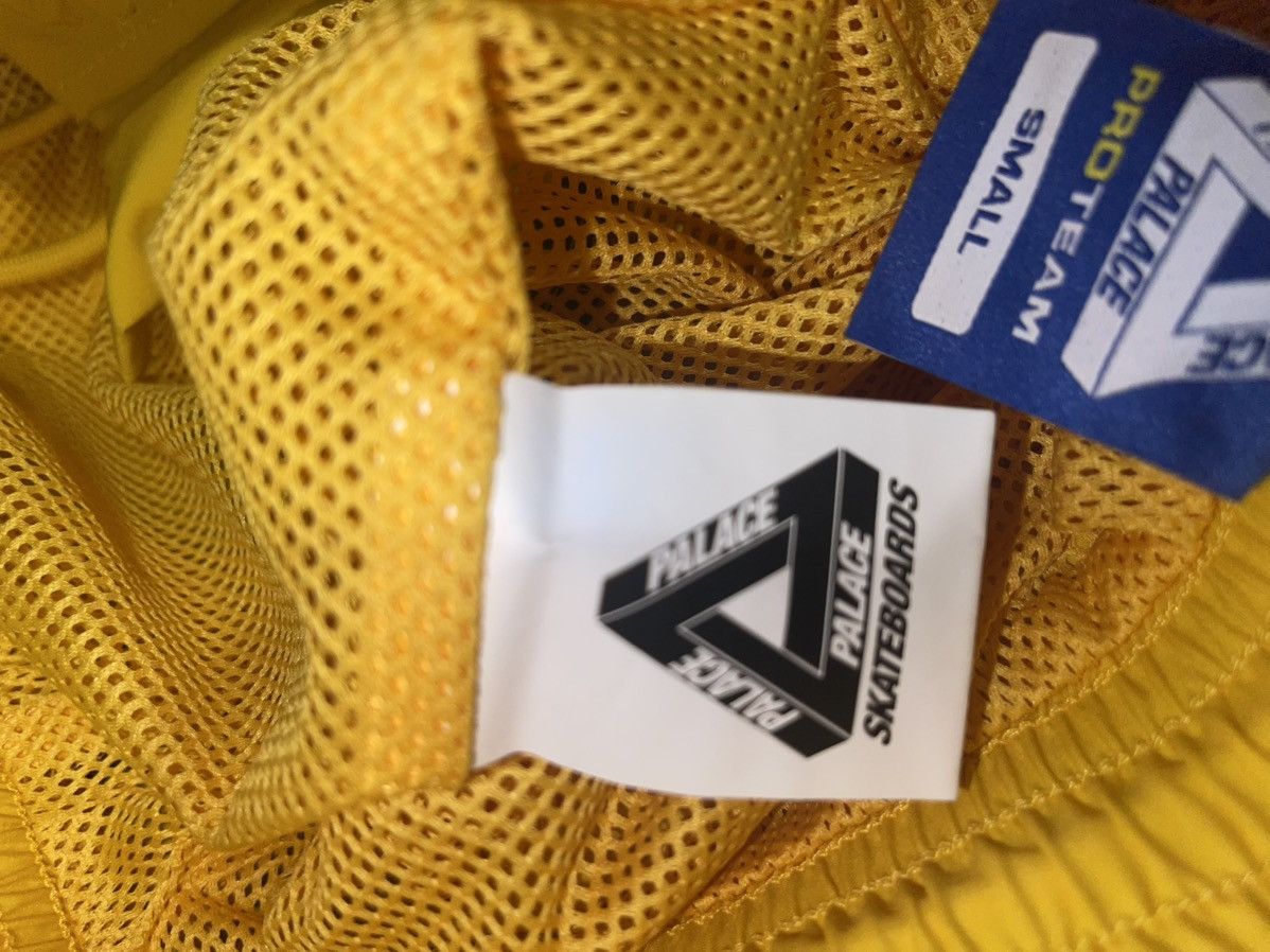 Palace Palace Pro Team 02 Shell Jogger Yellow Size Small Size US 30 / EU 46 - 6 Thumbnail