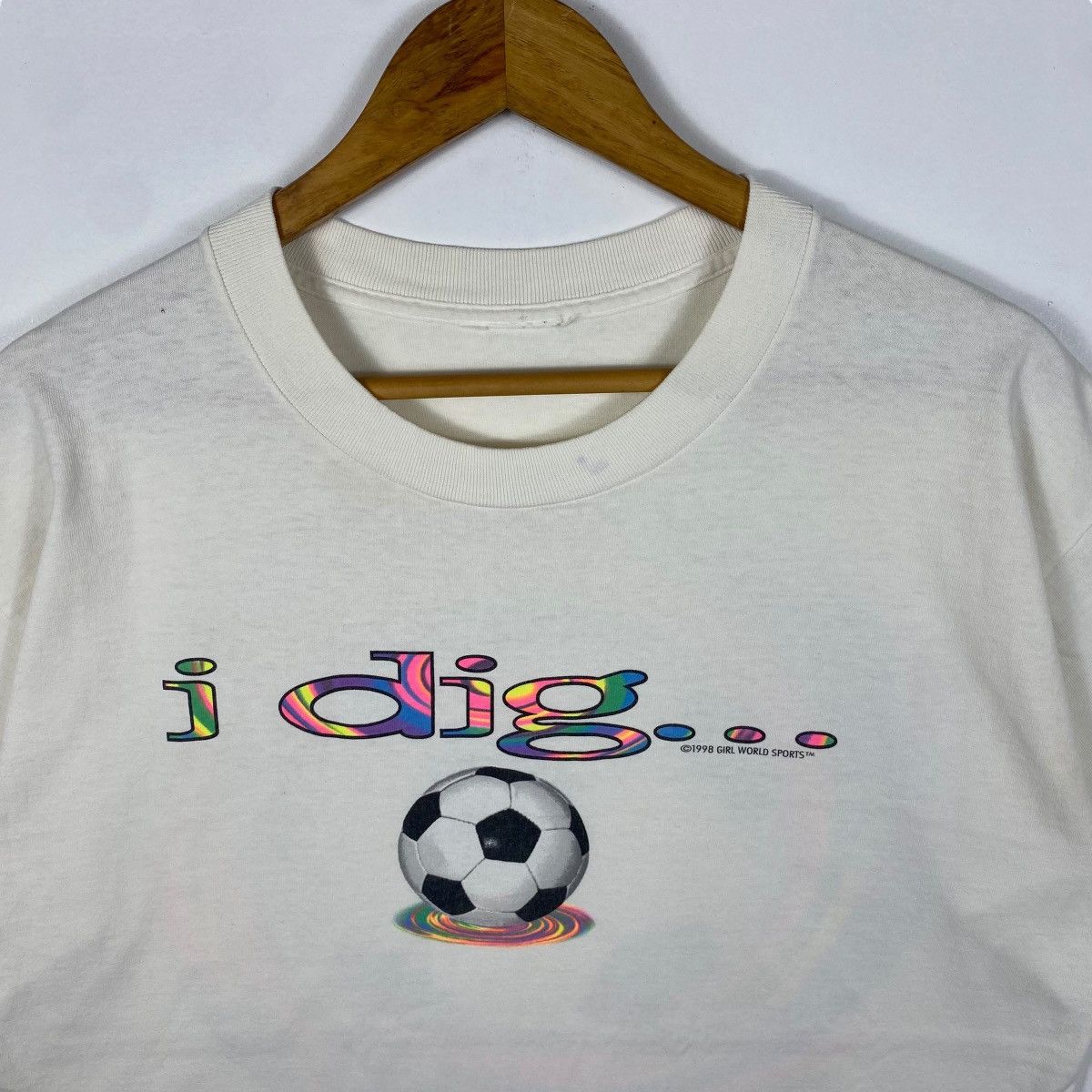 Vintage Vintage 90's I Dig Girl World Sports Graphic Tee Shirt Size US XL / EU 56 / 4 - 6 Thumbnail