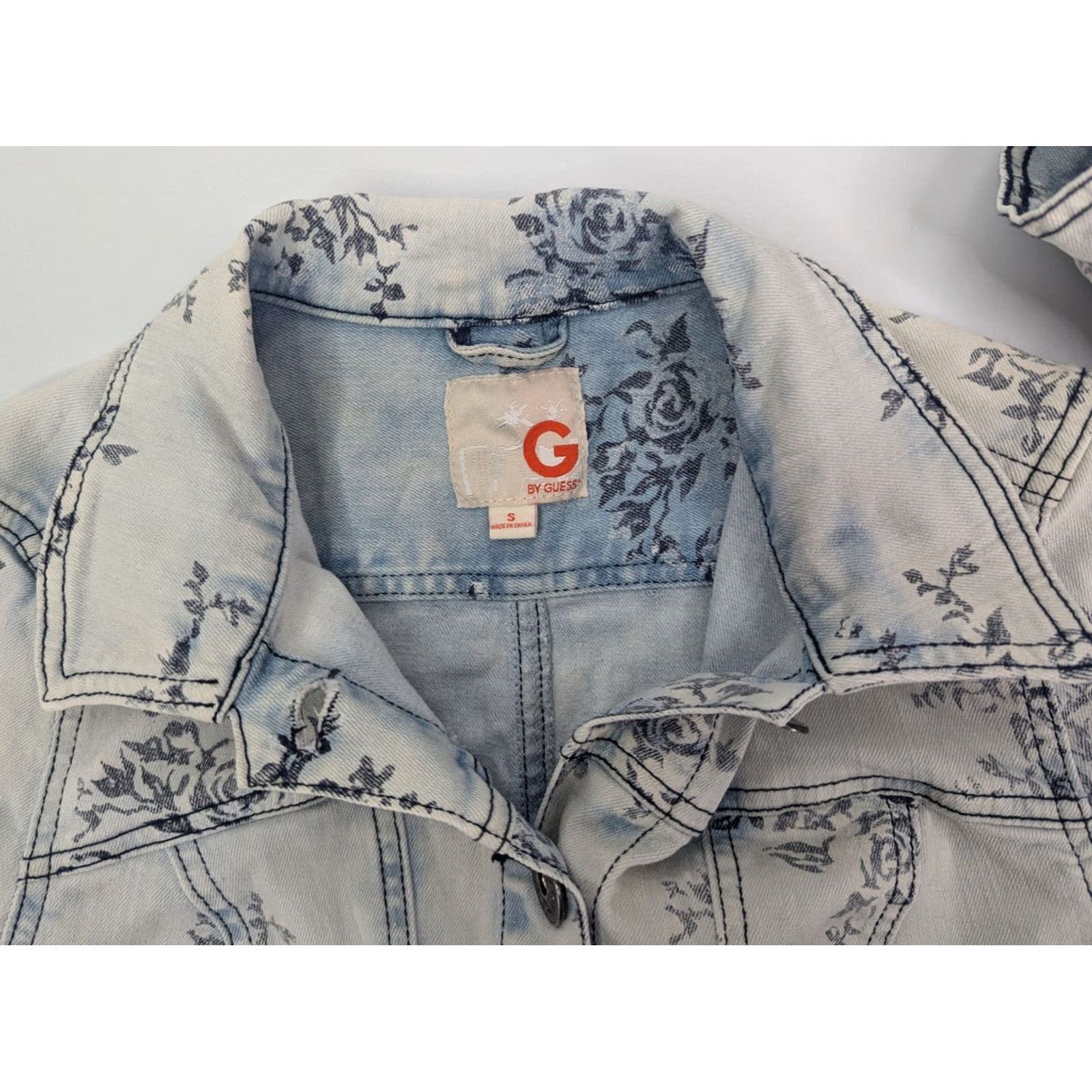 Guess G By Guess Jeans Women's Denim Jean Jacket Small Floral Tie Dye Blue White Jacket Womens Size 28" / US 6 / IT 42 - 6 Thumbnail